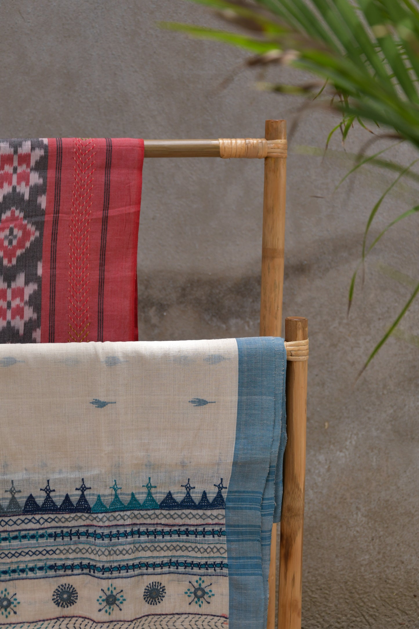 Toalla Clothes Stand