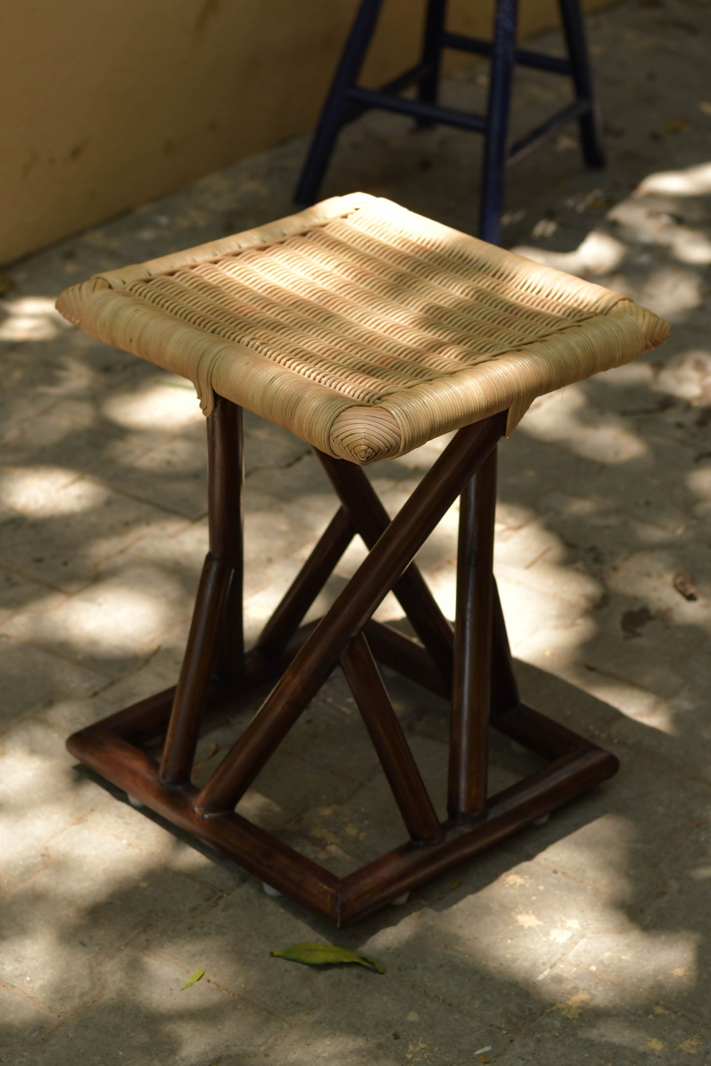 ZickZack stool (Walnut)
