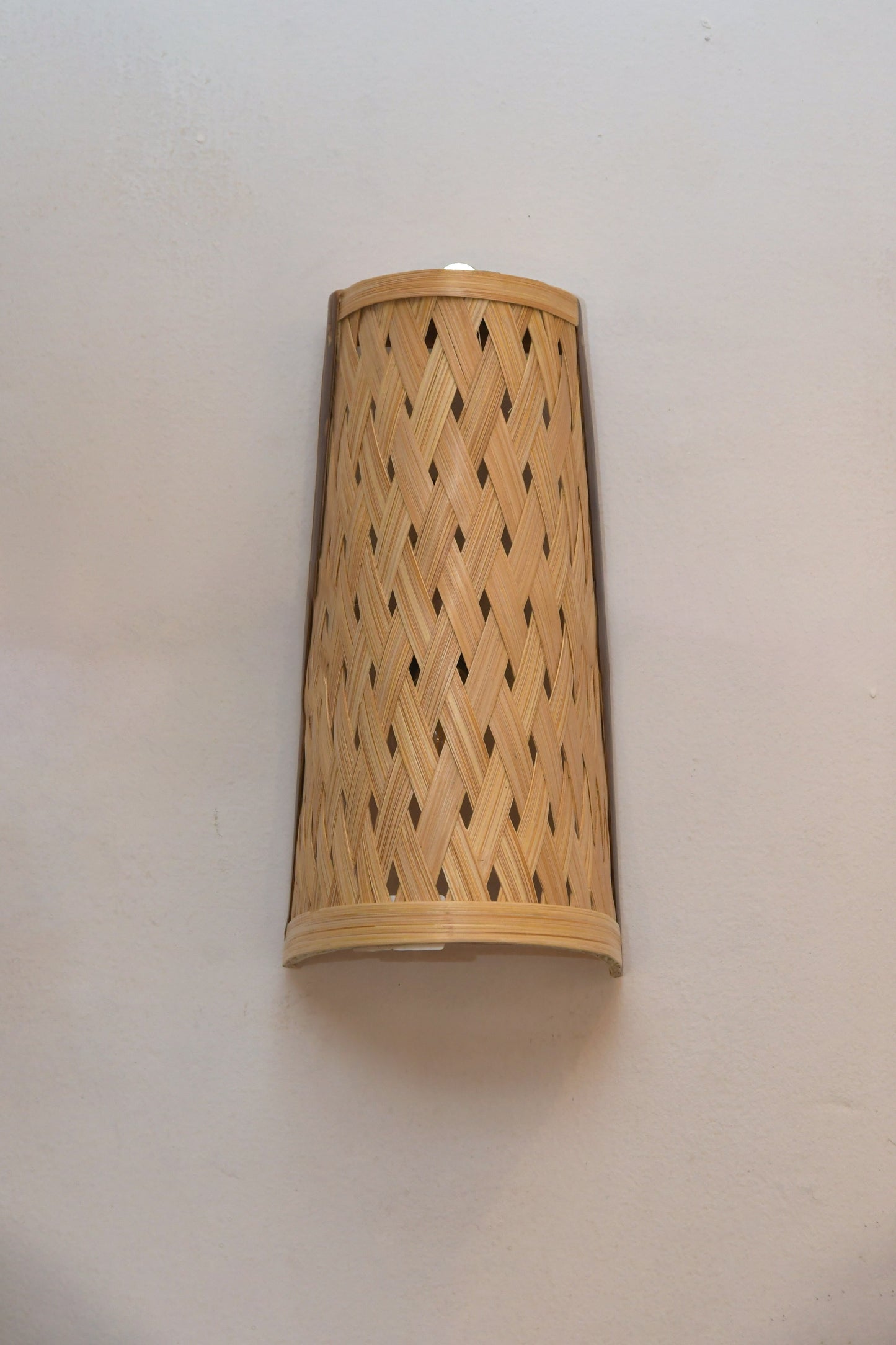 Uru Diamond Wall Lamp
