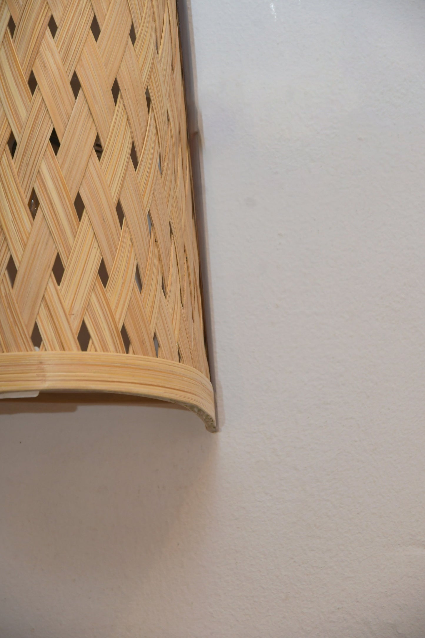 Uru Diamond Wall Lamp