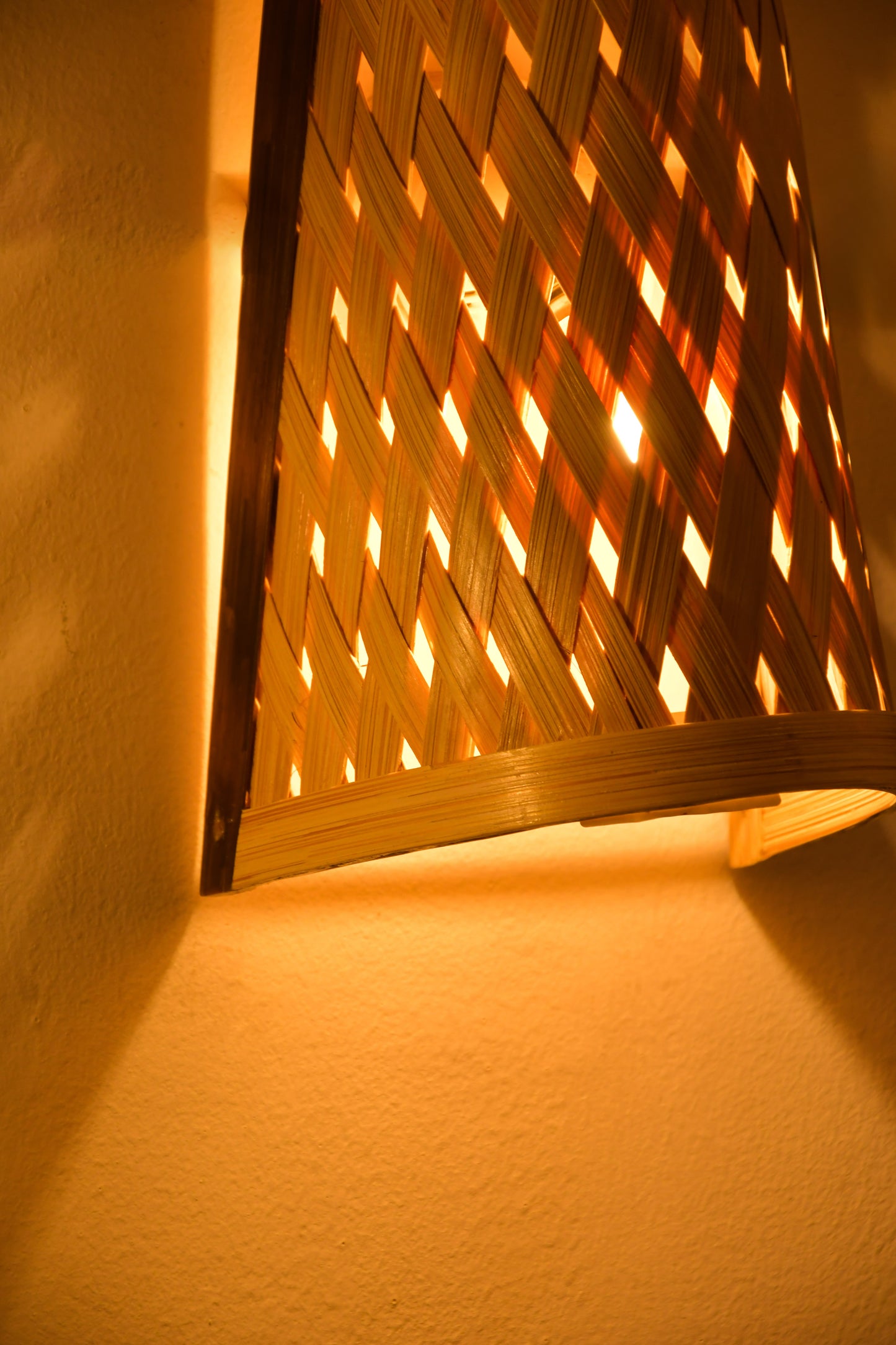Uru Diamond Wall Lamp