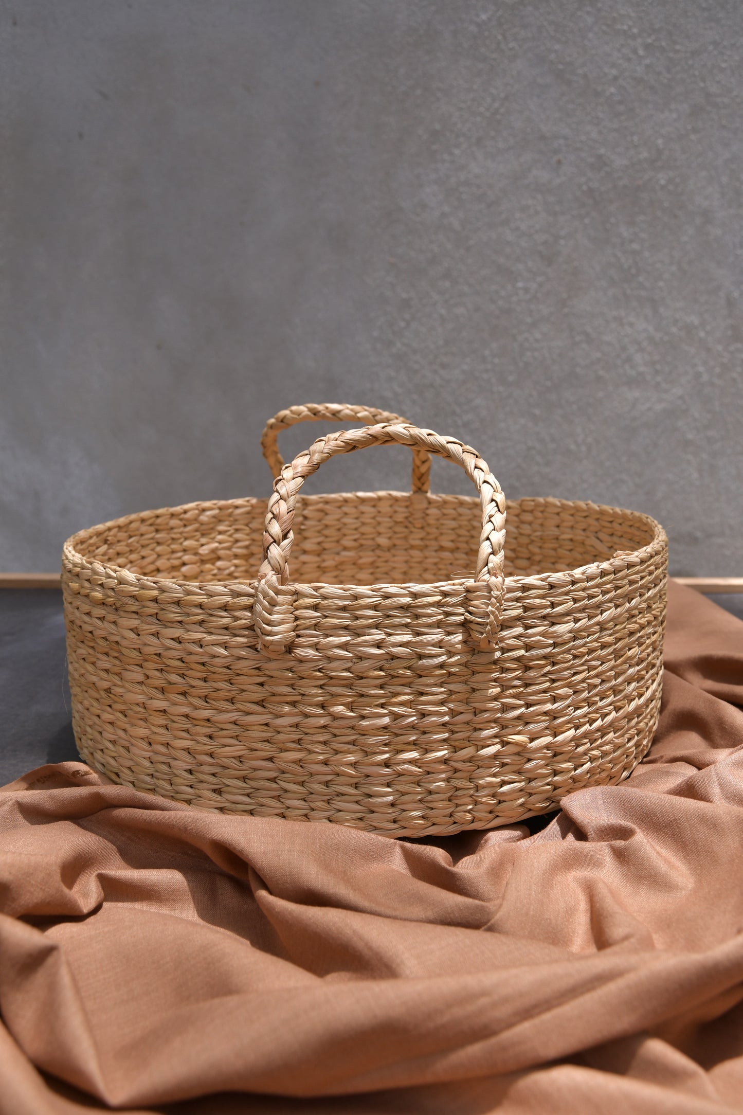 Kouna Round Basket with Handle