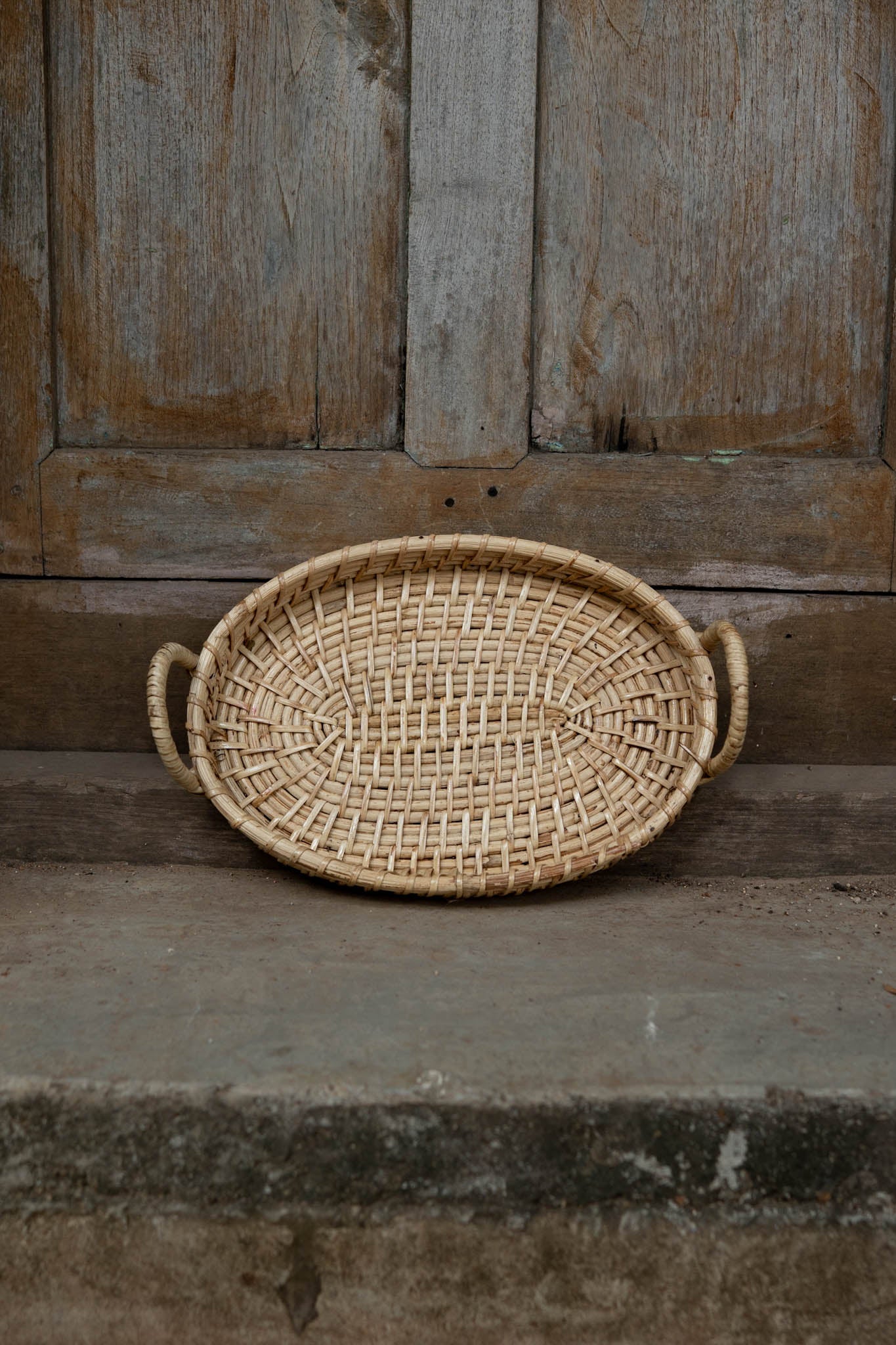 Nagaon Oval Tray with Handle