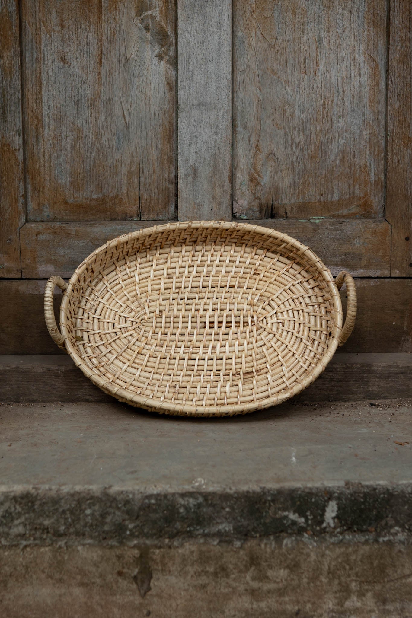 Nagaon Oval Tray with Handle