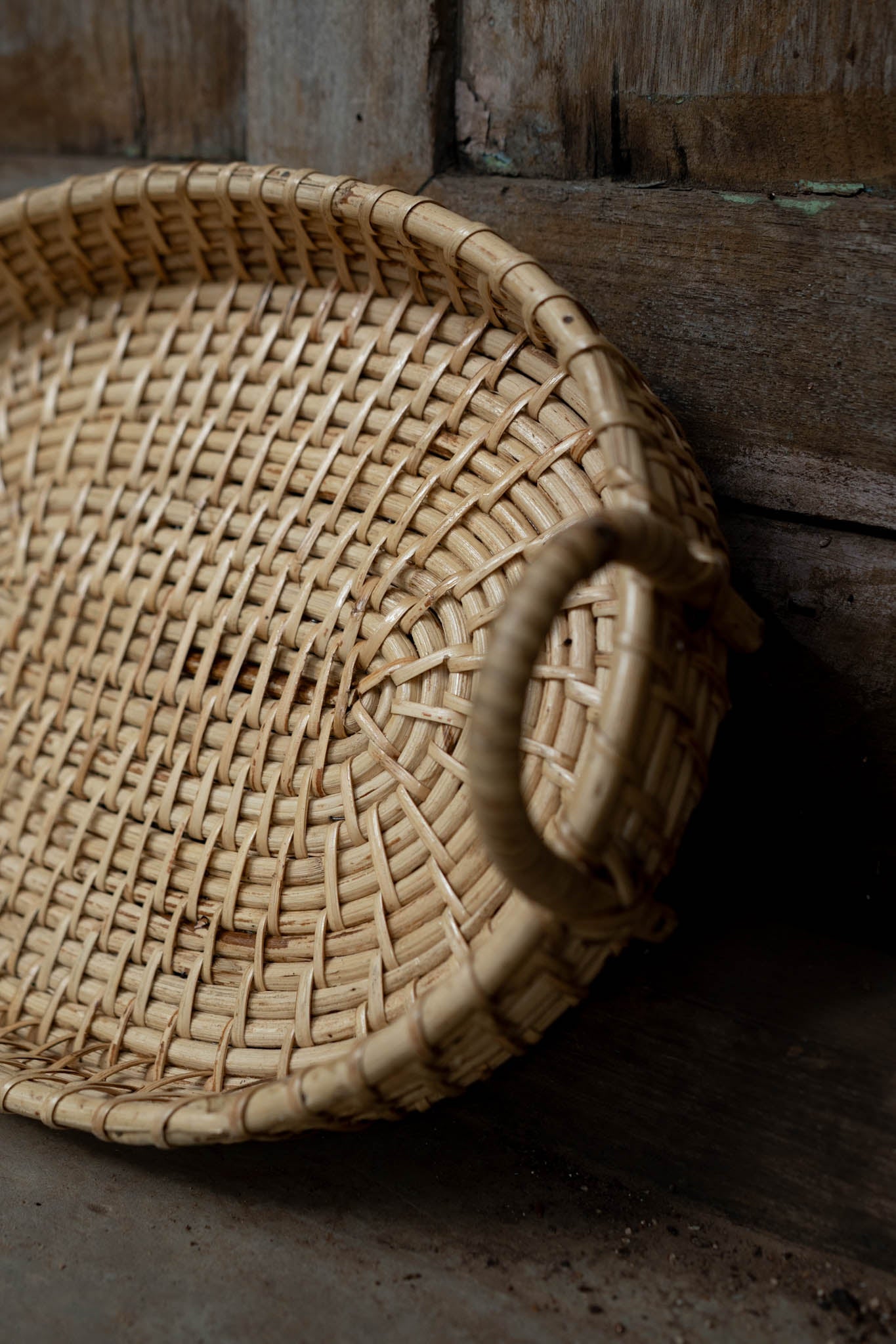 Nagaon Oval Tray with Handle