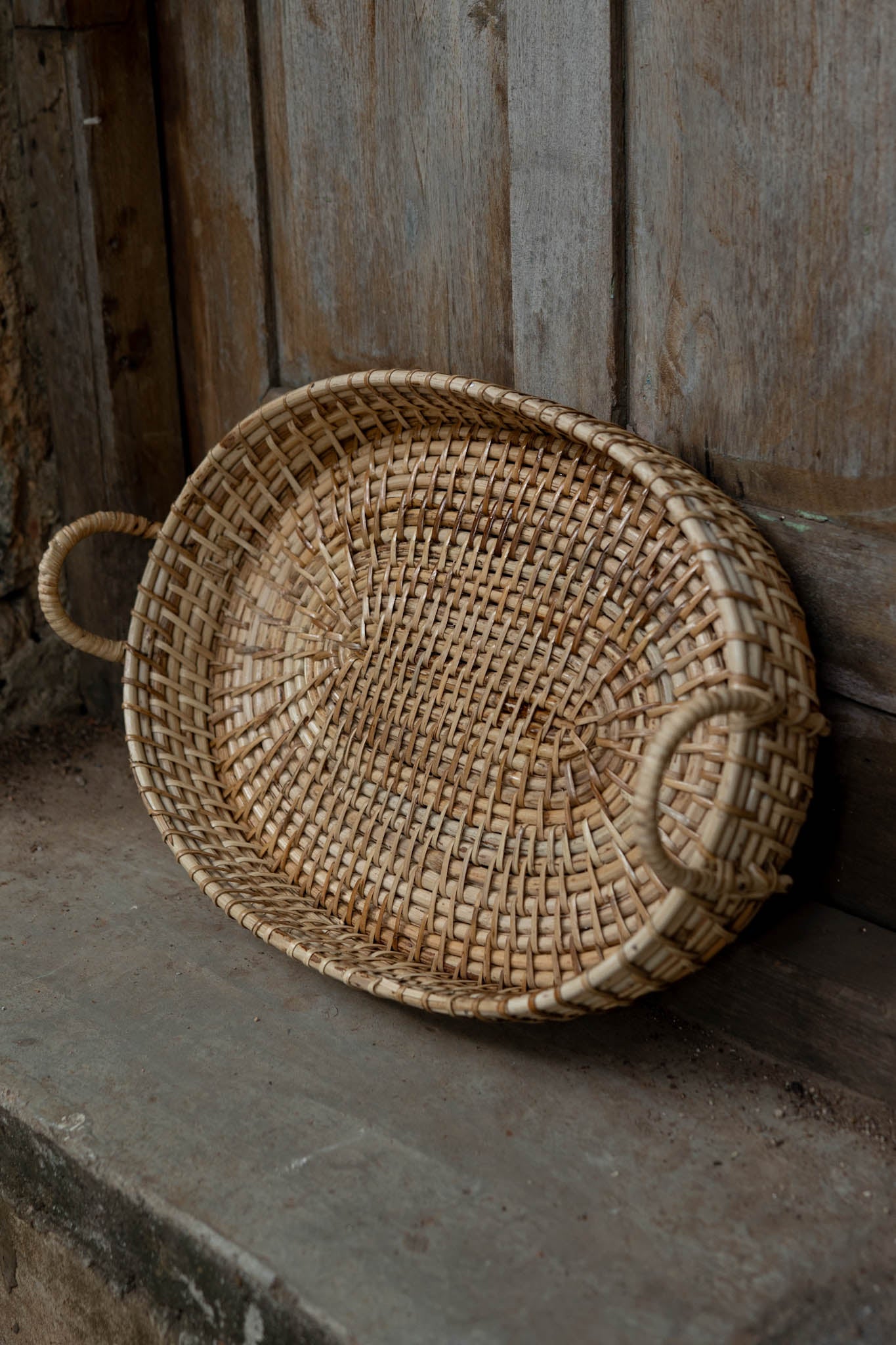 Nagaon Oval Tray with Handle
