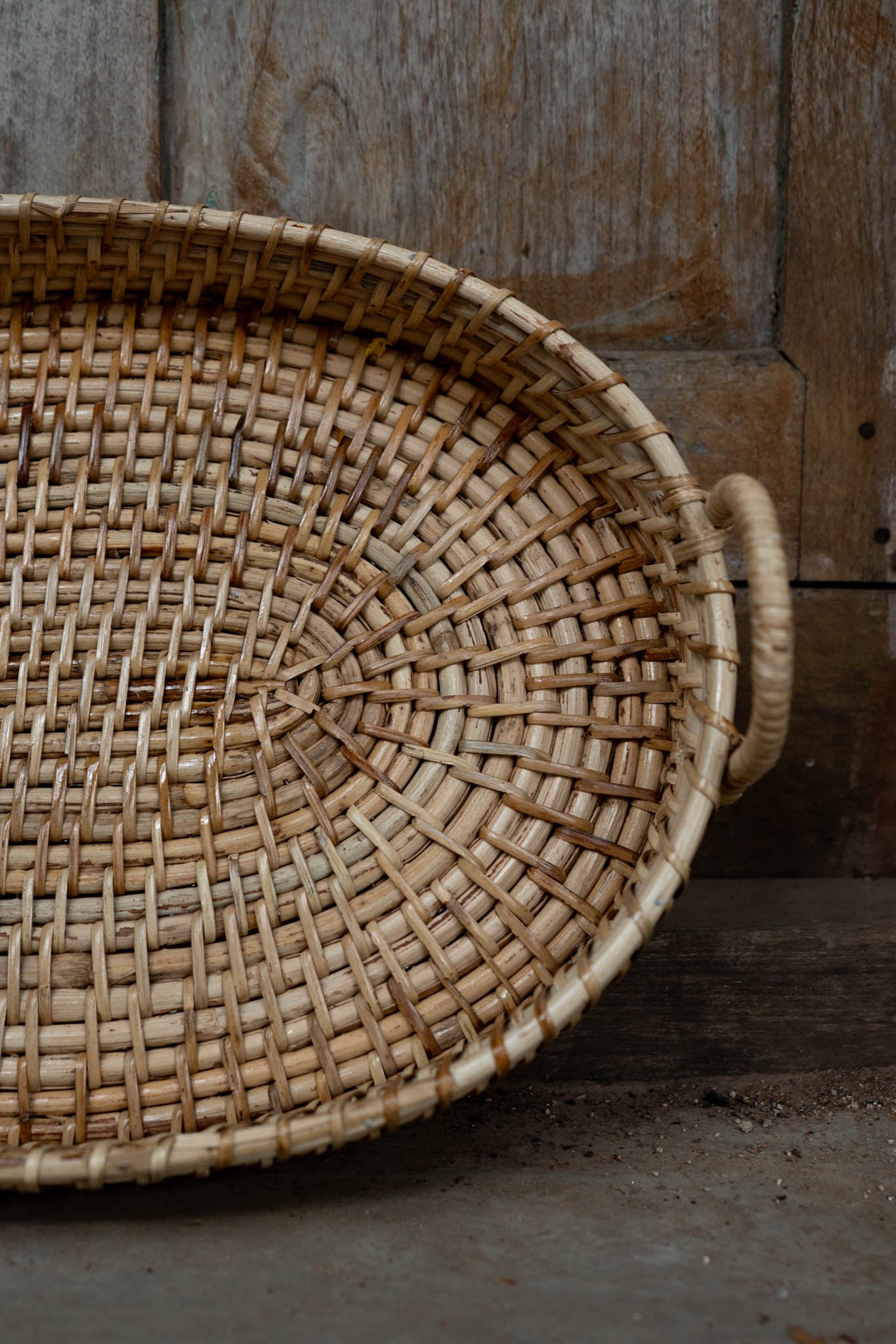 Nagaon Oval Tray with Handle