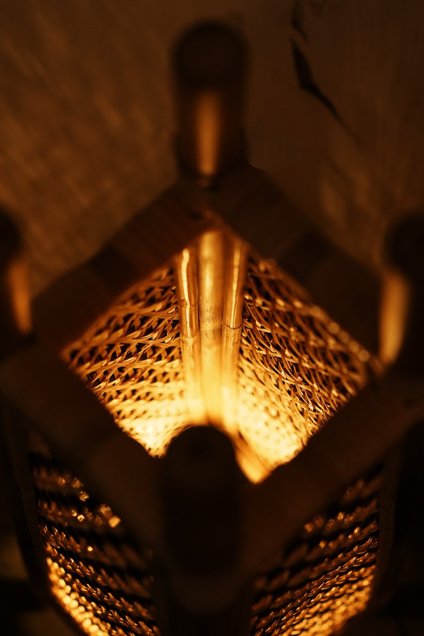 Golden woods Bamboo Floor lamp ( Walnut - Pineapple Natural Bud Brown mat)