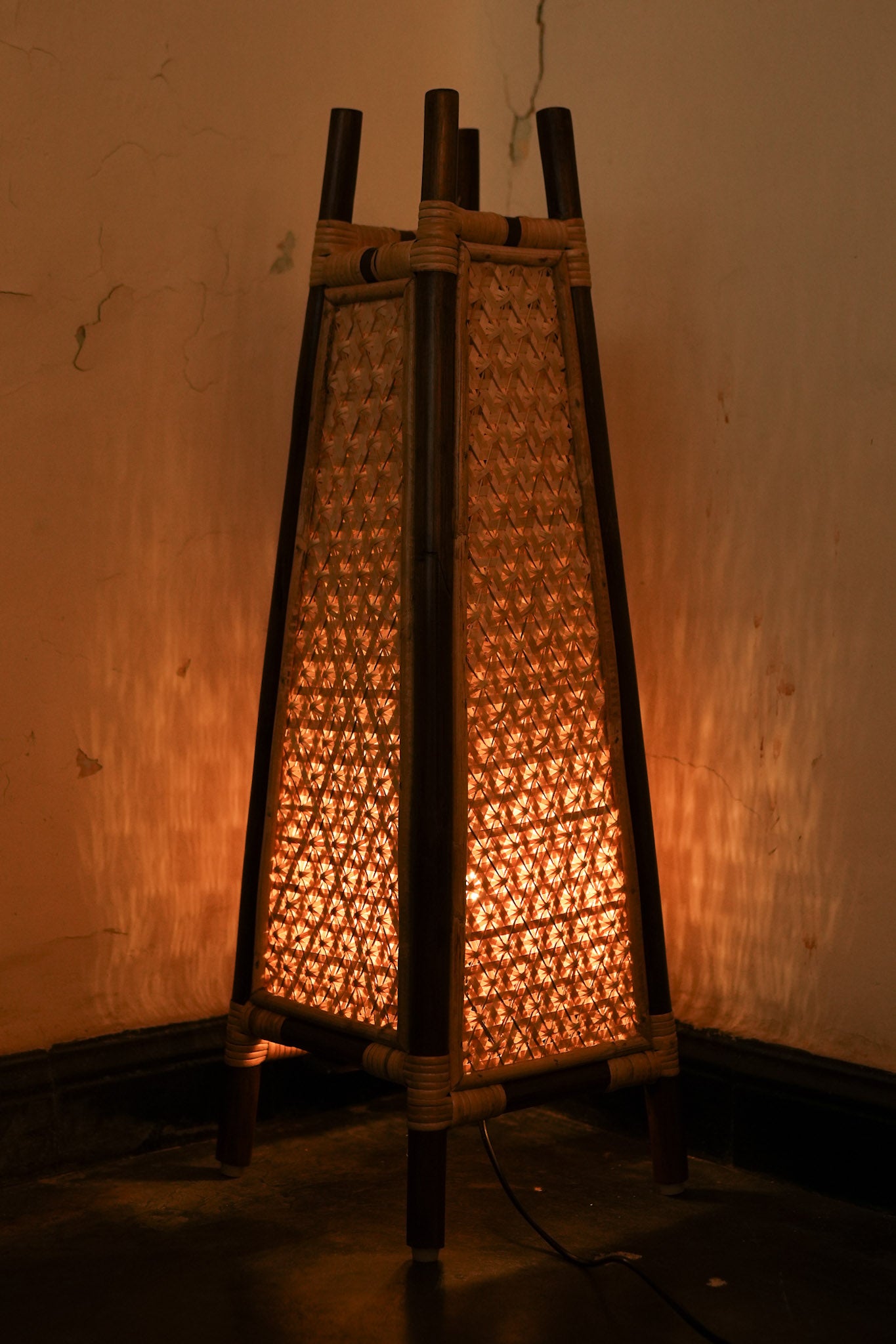 Golden woods Bamboo Floor lamp ( Walnut- Natural Pineapple)