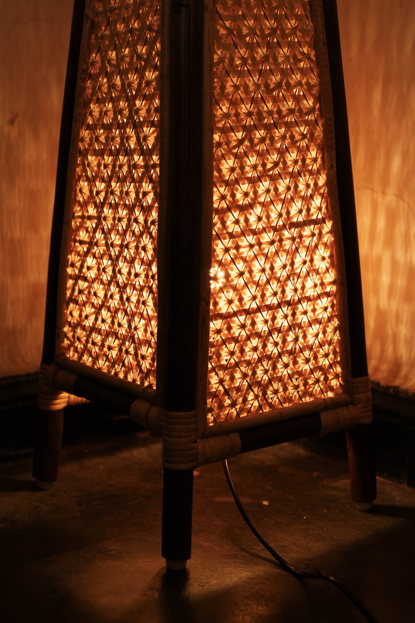 Golden woods Bamboo Floor lamp ( Walnut- Natural Pineapple)