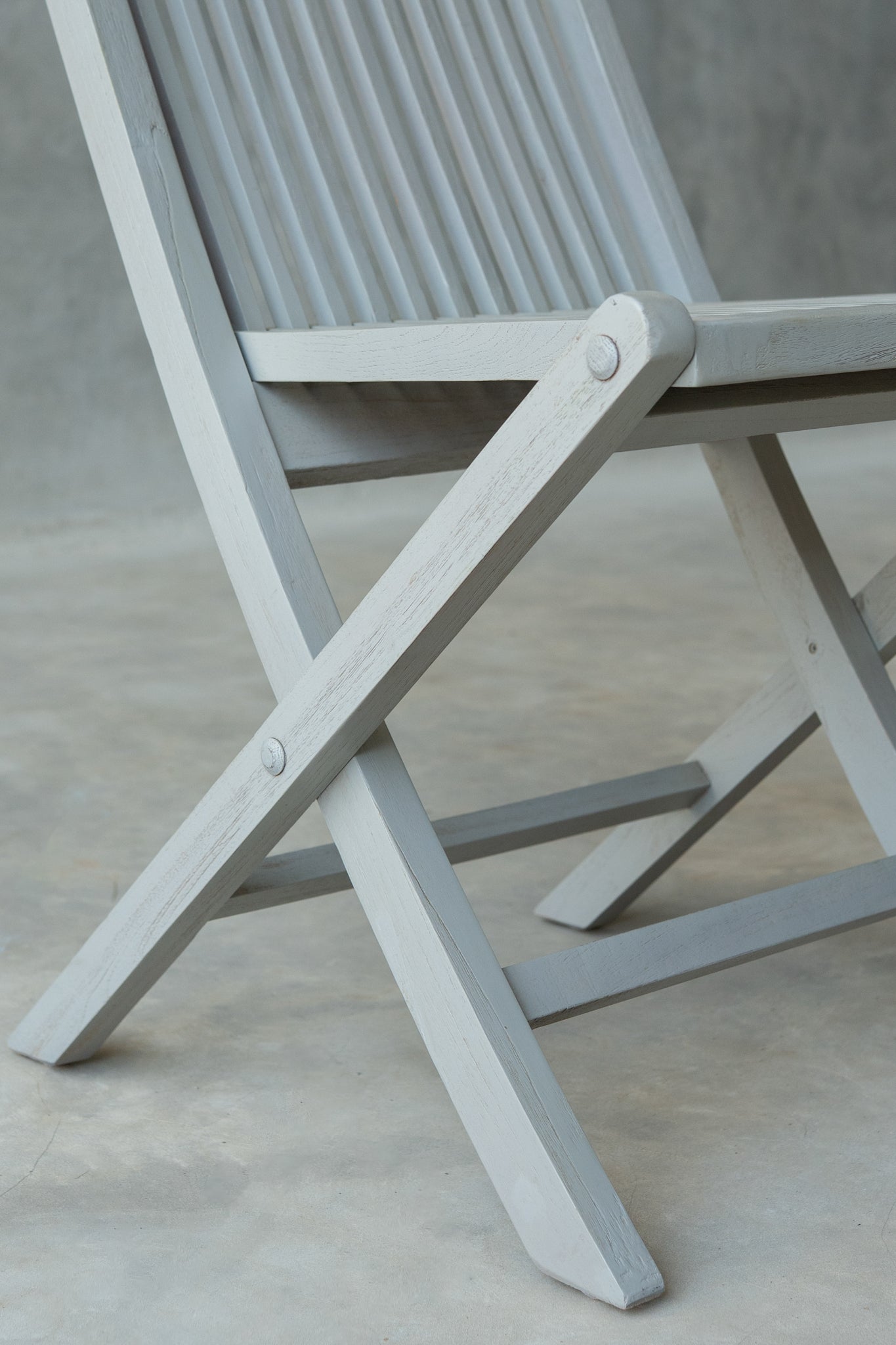 Iro Folding Chair - Solid Ash Grey
