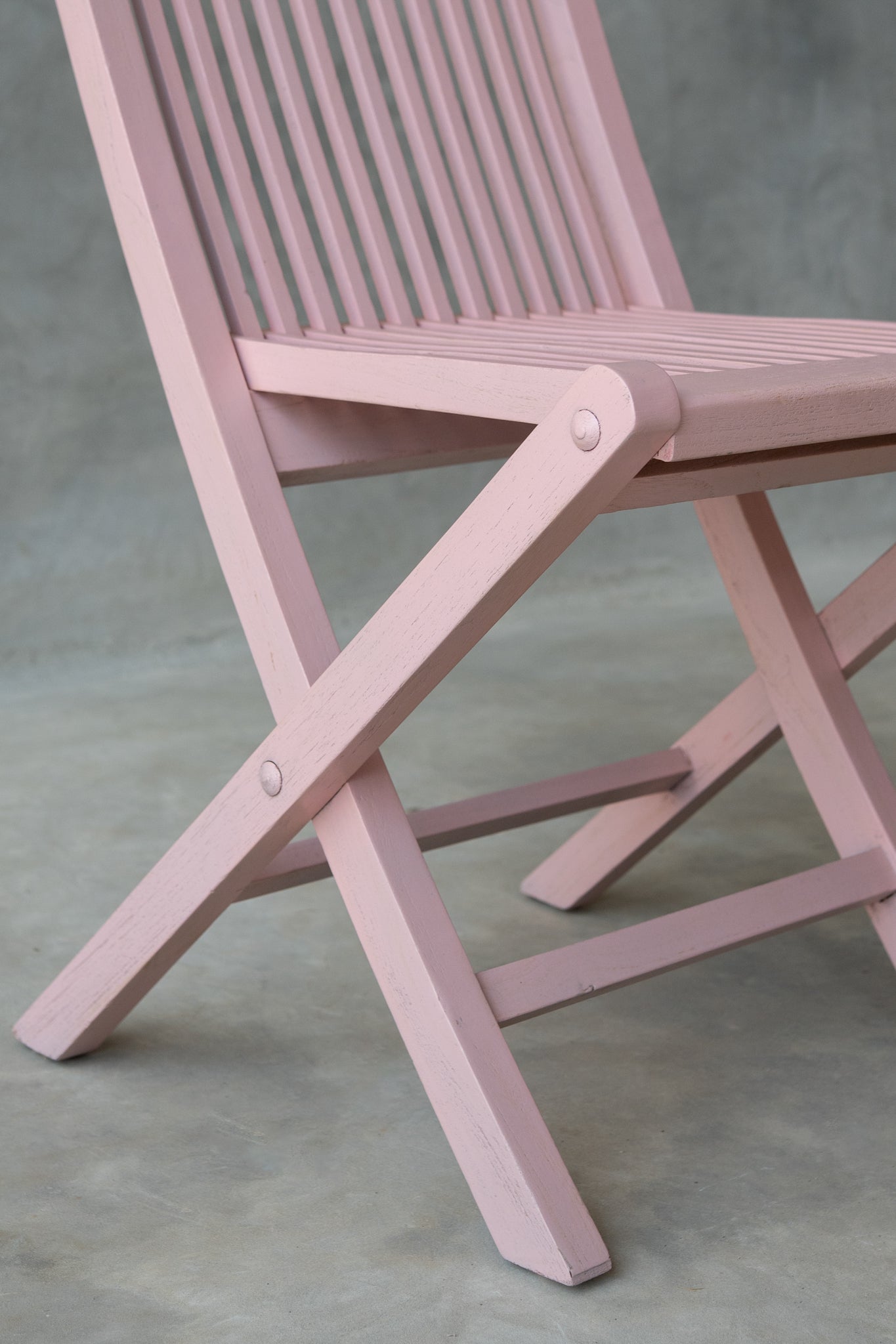 Iro Folding Chair - Solid Peach