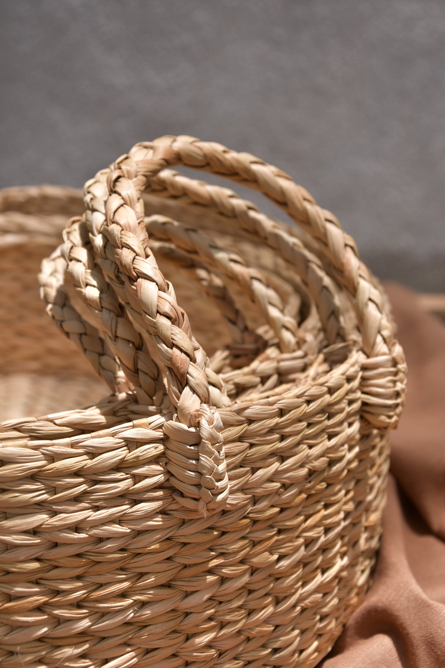 Kouna Round Basket with Handle
