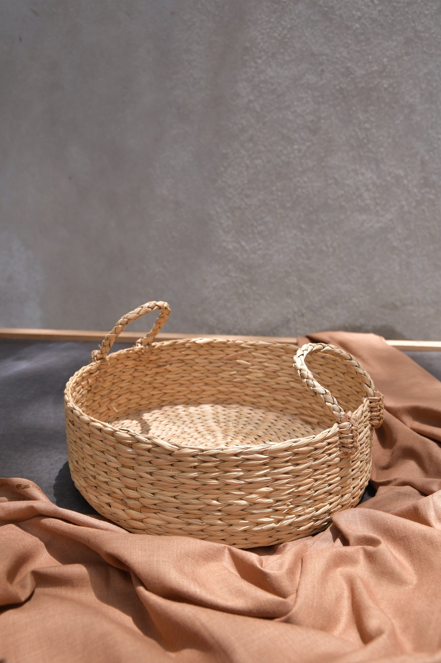 Kouna Round Basket with Handle