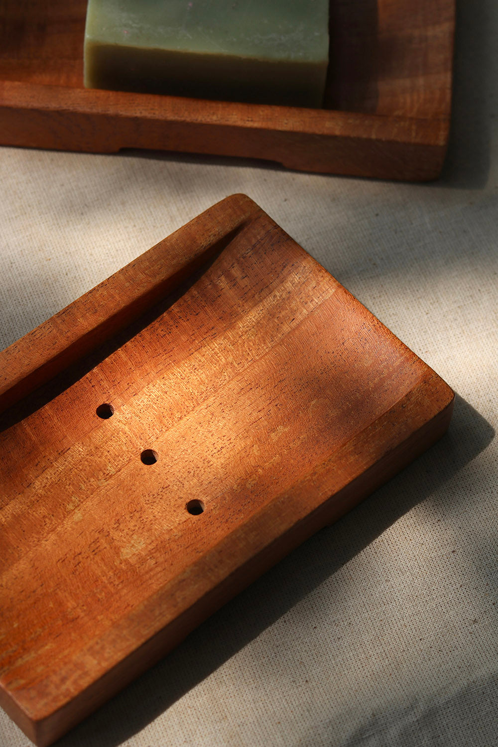 Valalai Soap Tray in Neem Wood