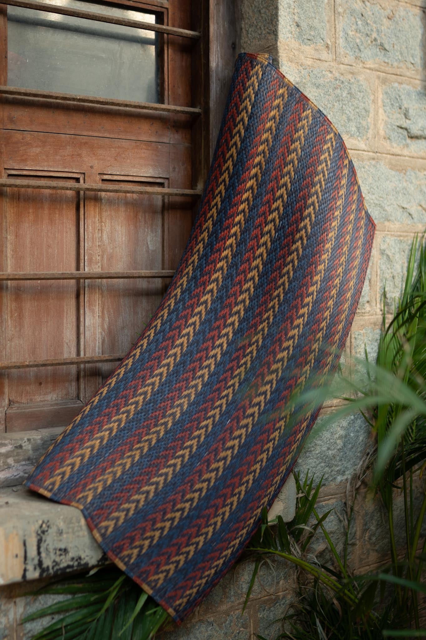 Damini Red Blue Natural Floor Mat