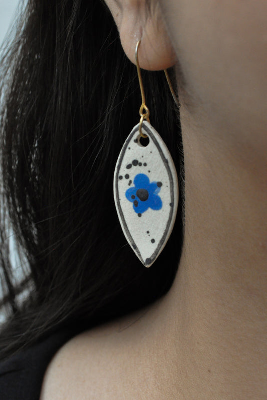 Earring Oval Flower - M