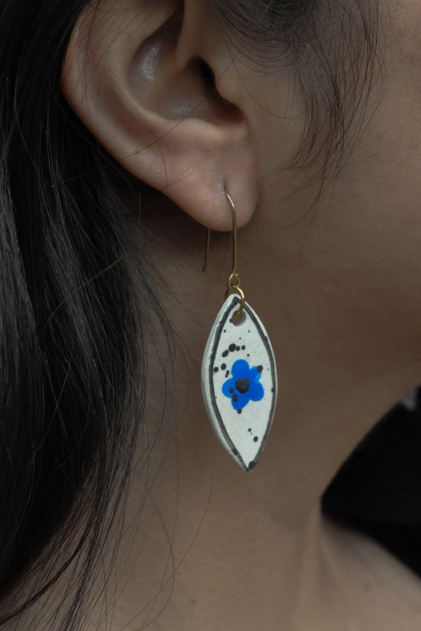 Earring Oval Flower - M