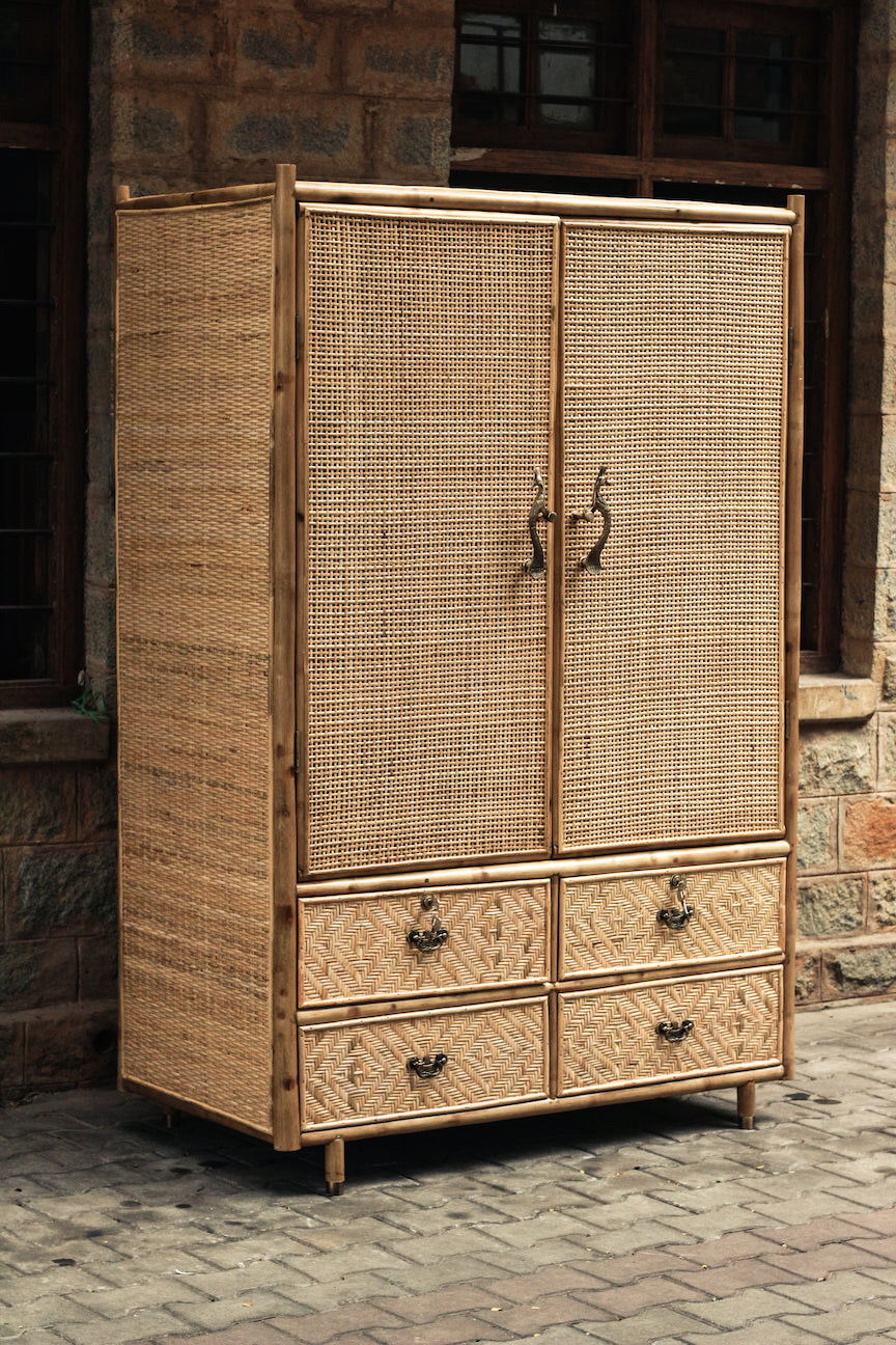 Pallua Cabinet