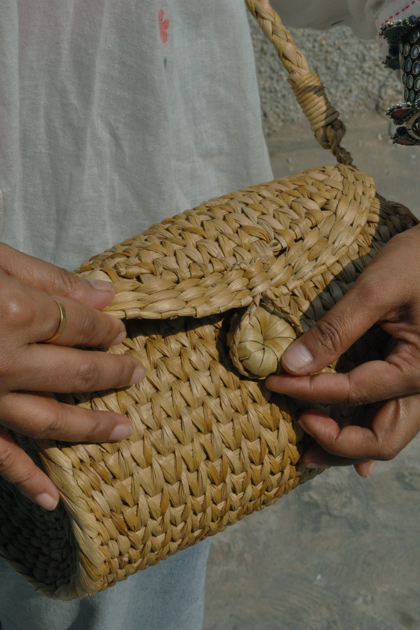 Shang Kouna Sling Bag