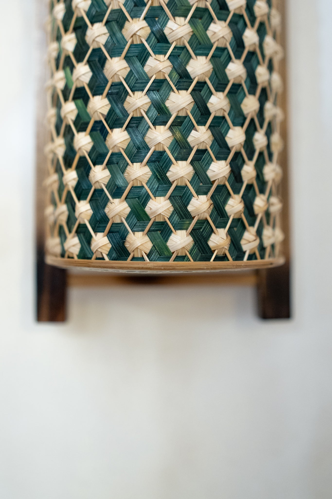 Urav Pineapple Wall Shade Green & Natural