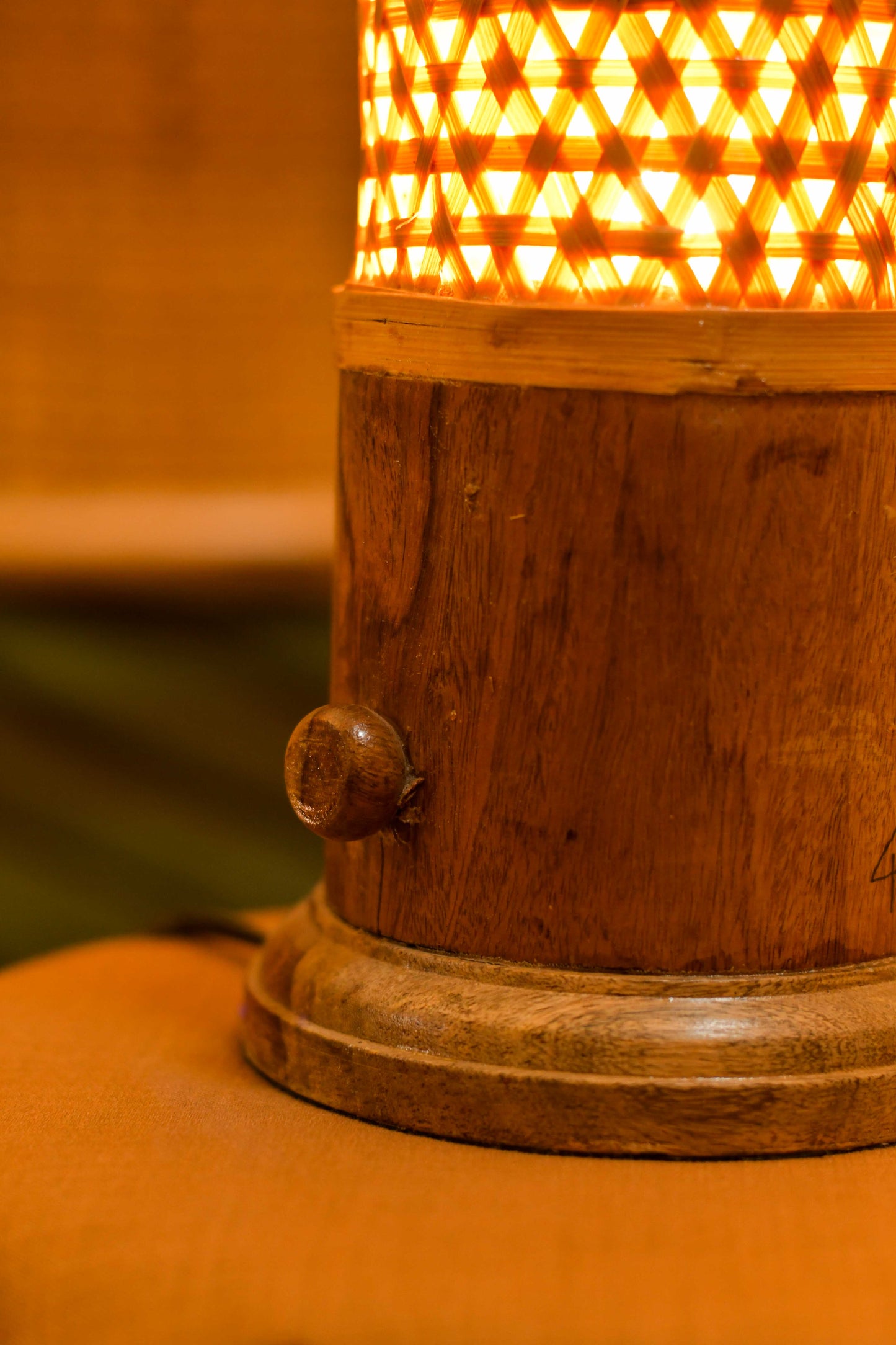 Canaka Bamboo Table Lamp