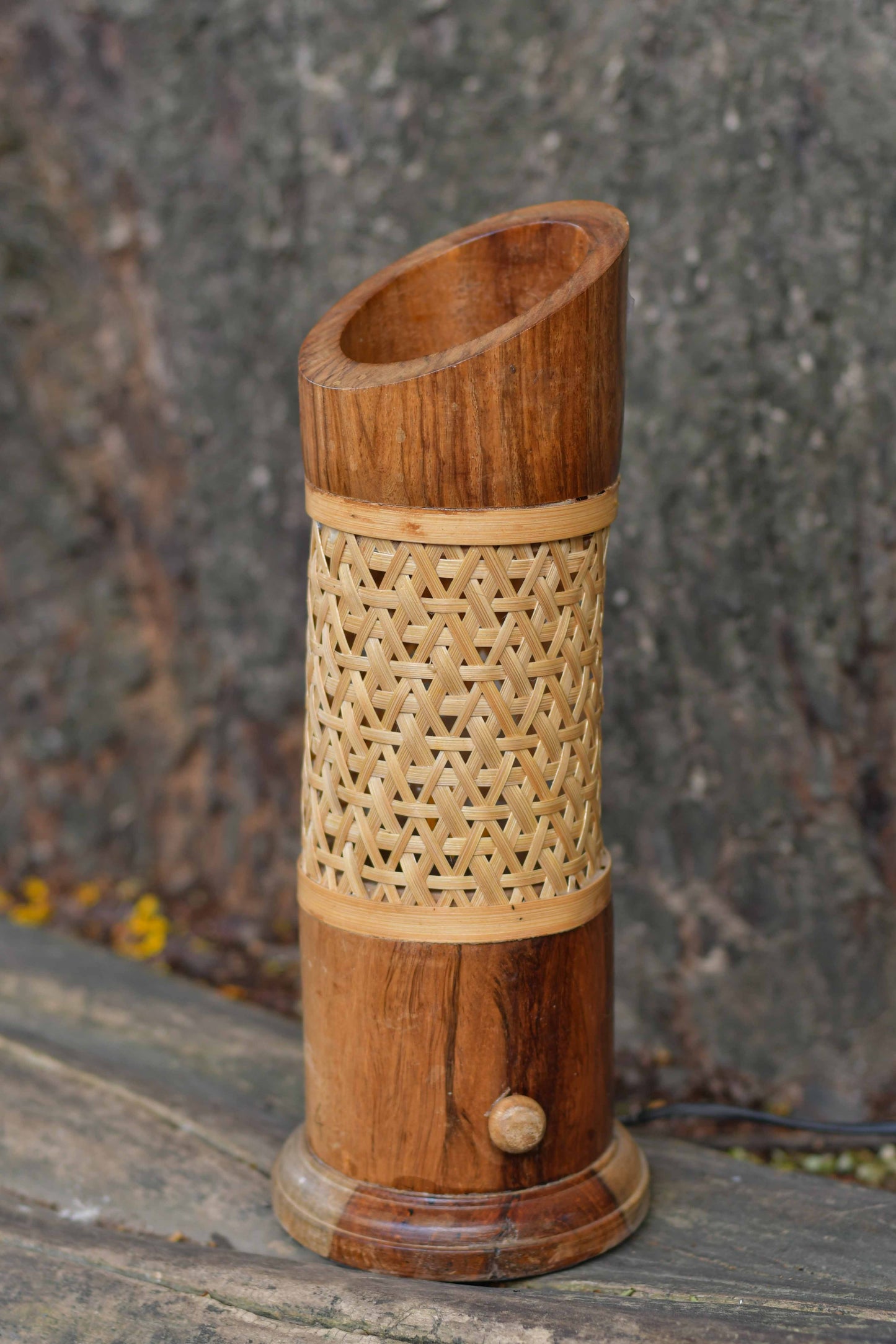 Canaka Bamboo Table Lamp