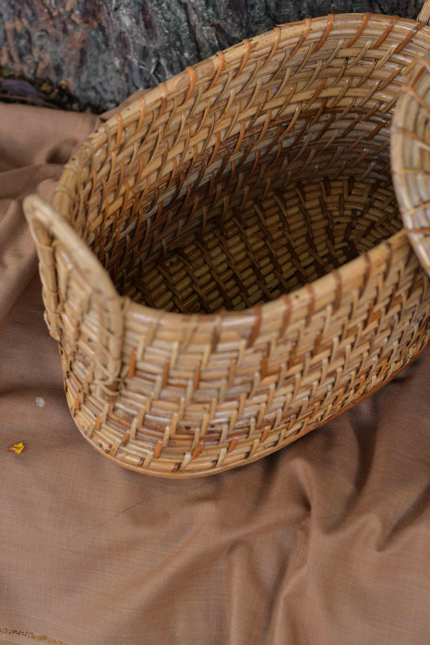 Nagaon Oval Basket with Lid