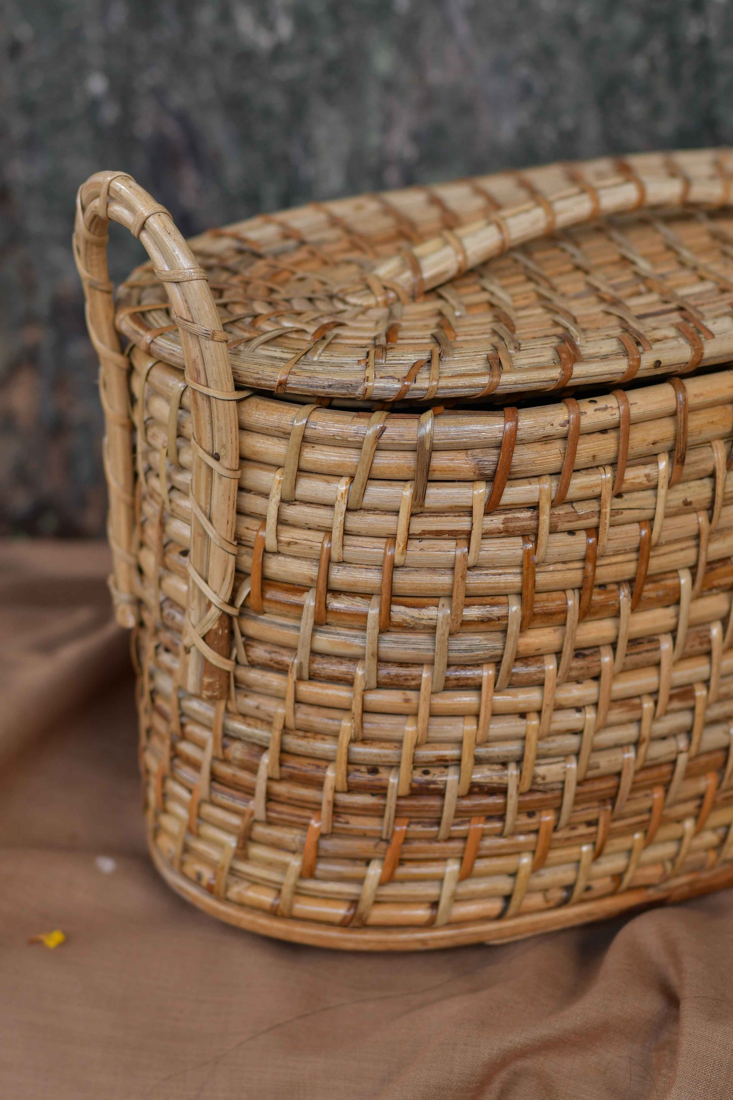 Nagaon Oval Basket with Lid