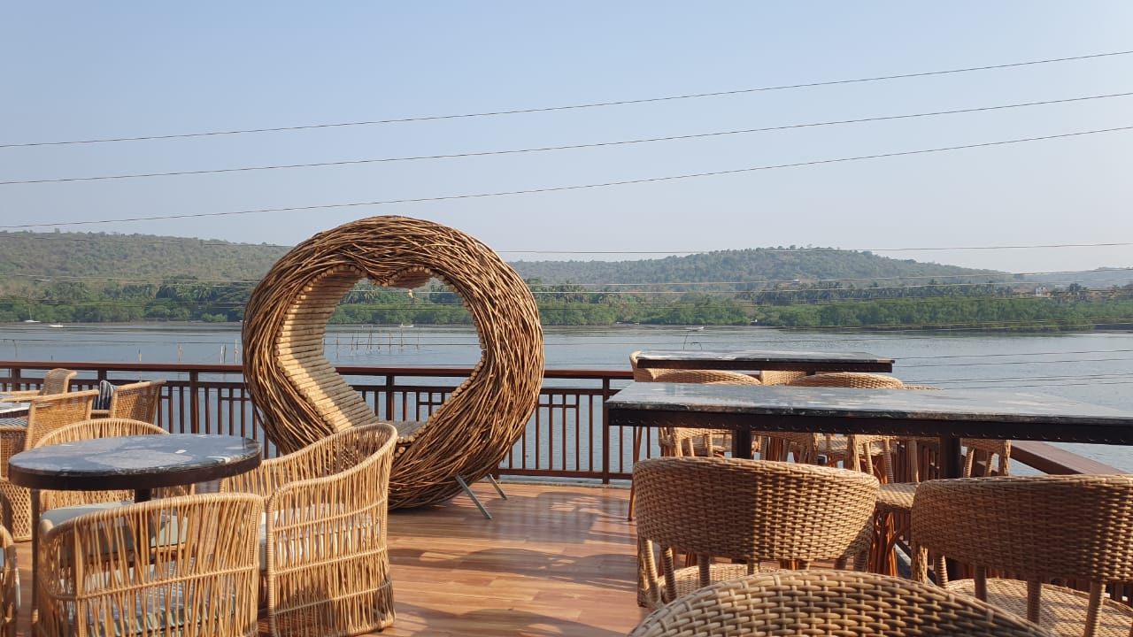 Cohin, Goa – Bamboopecker