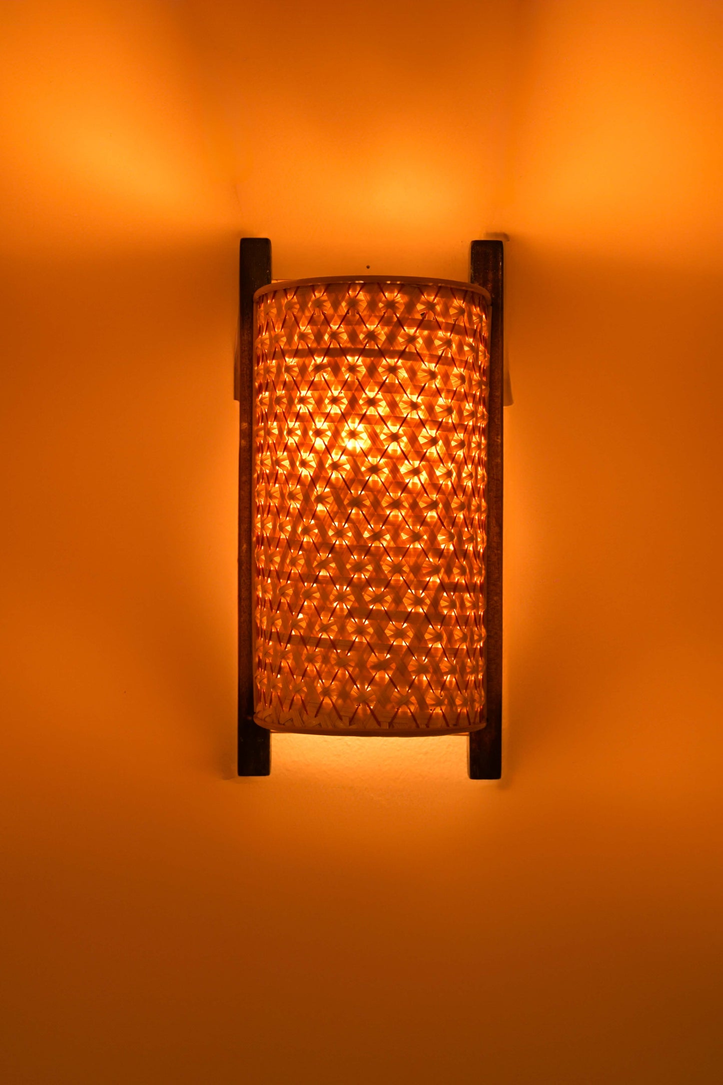 Uru Pineapple Wall Light with Orange Lines