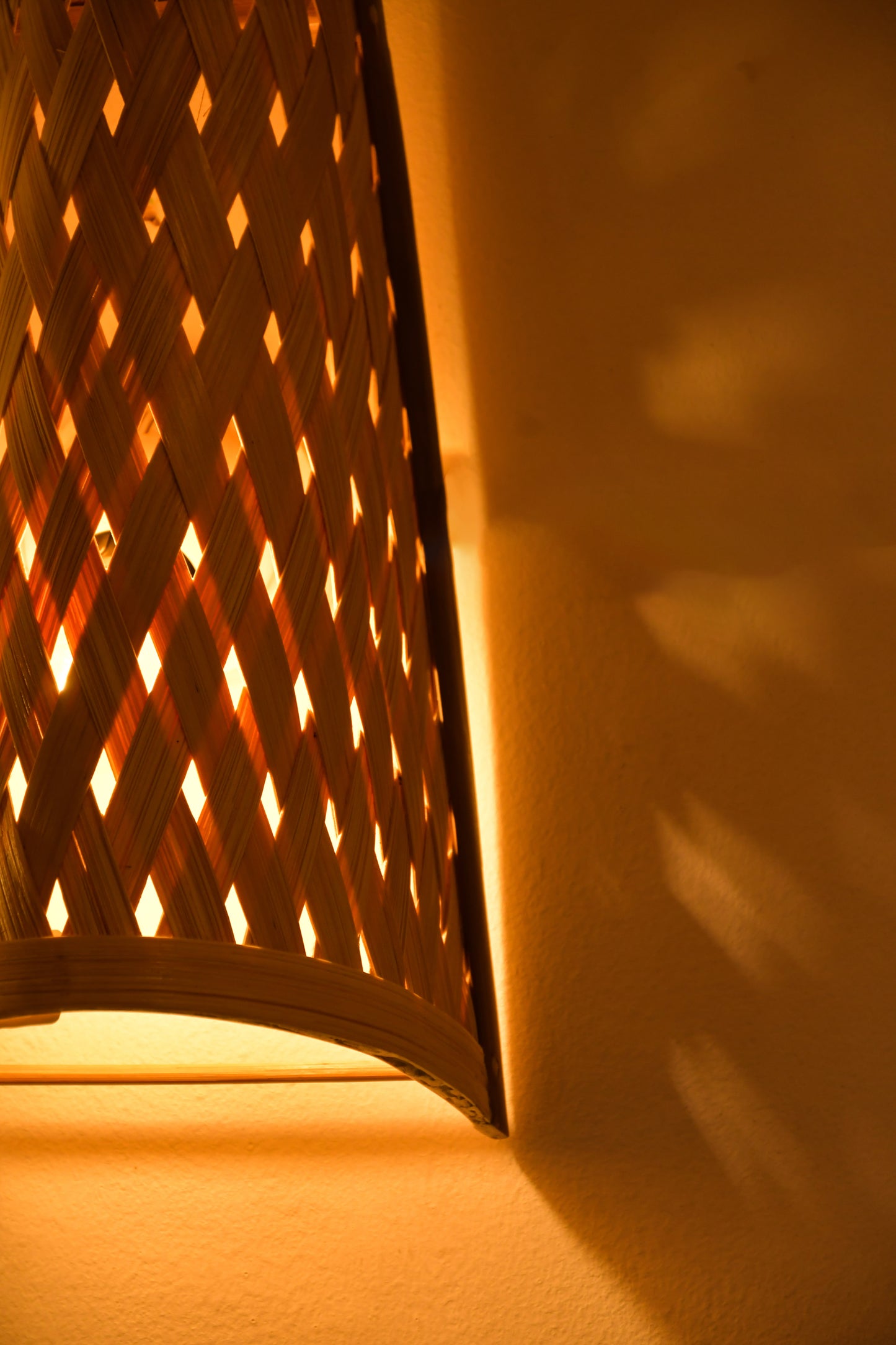 Uru Diamond  Wall Lamp