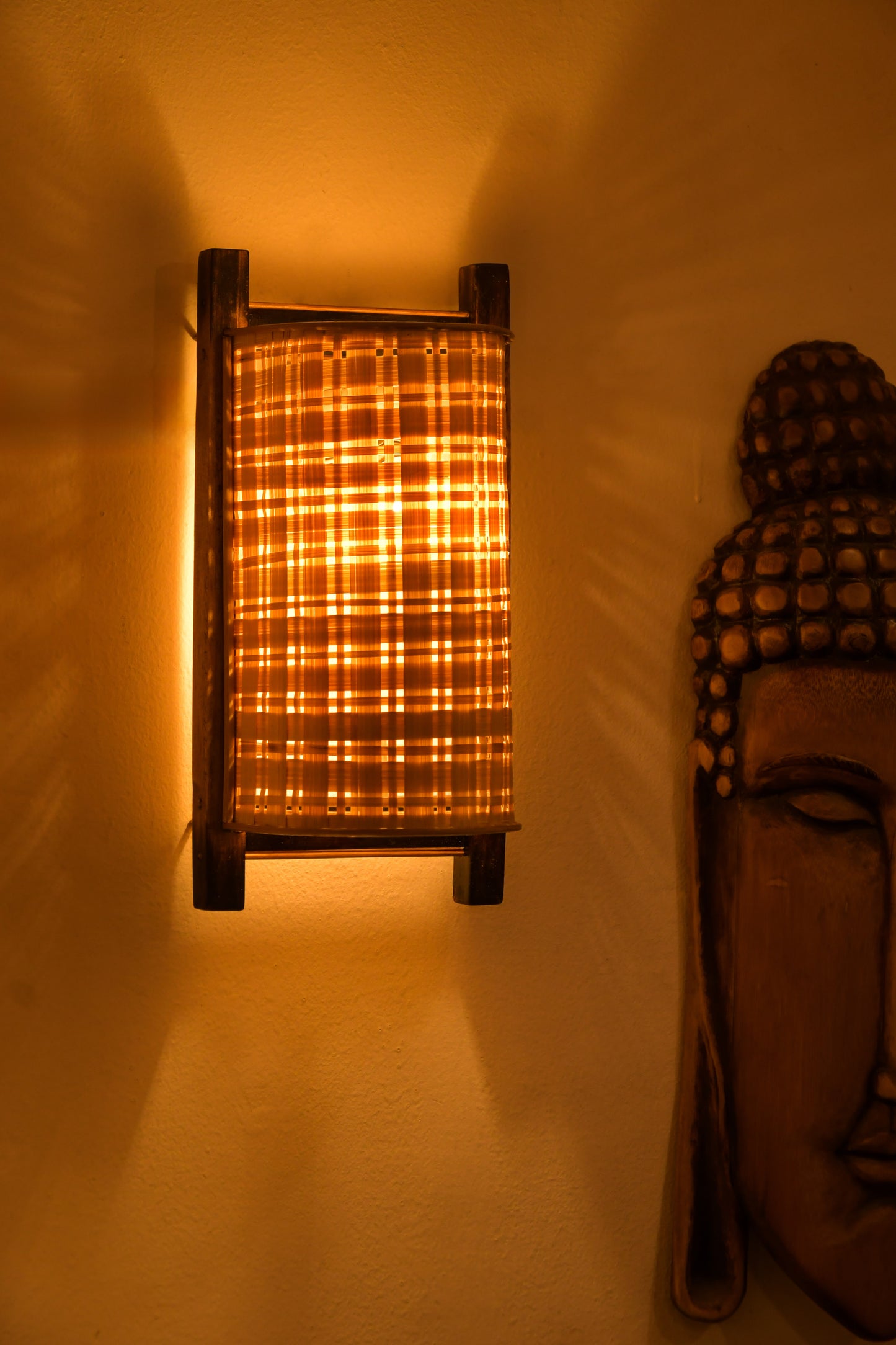 Uru Box Weave Wall Lamp