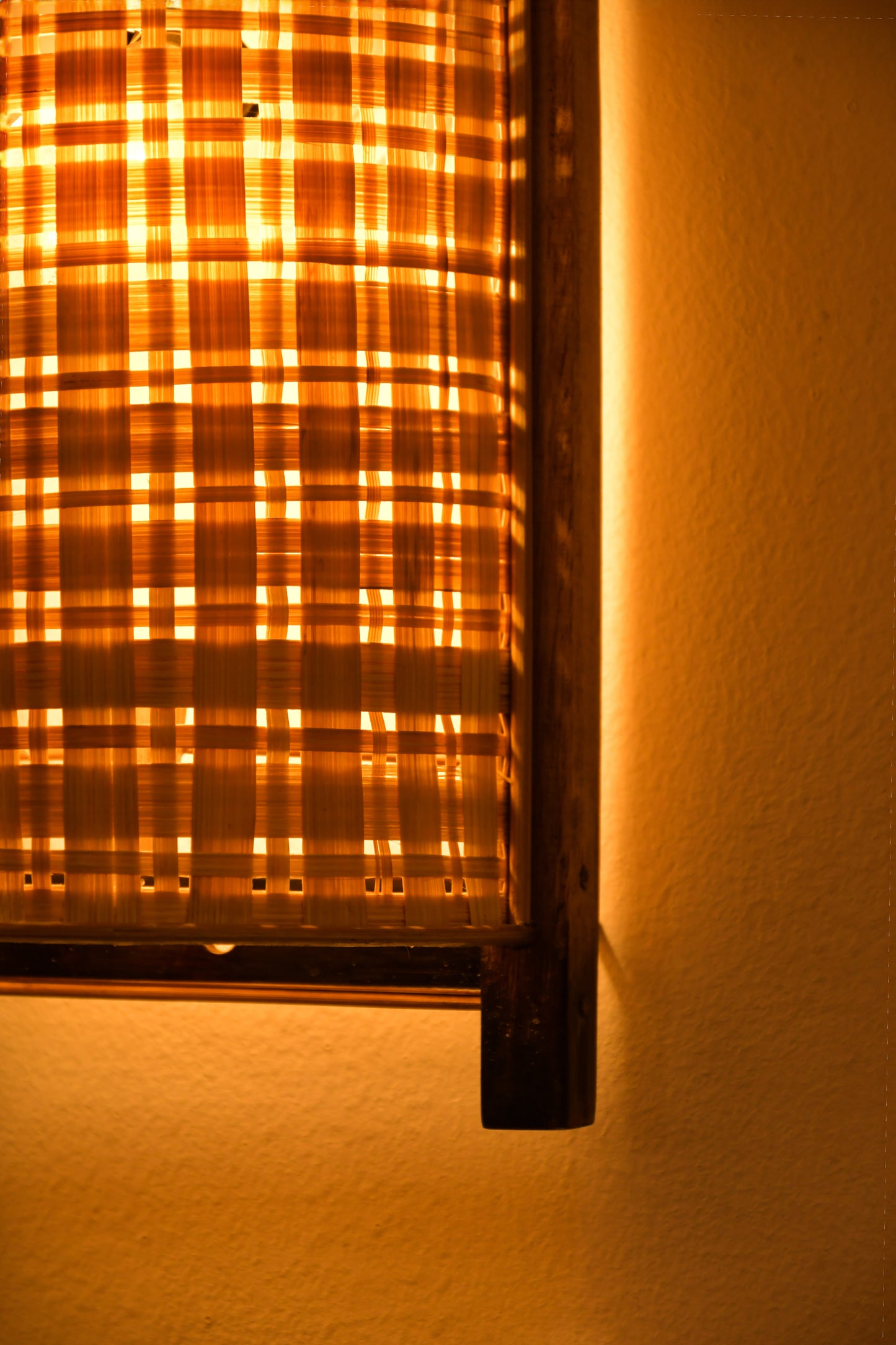 Uru Box Weave Wall Lamp