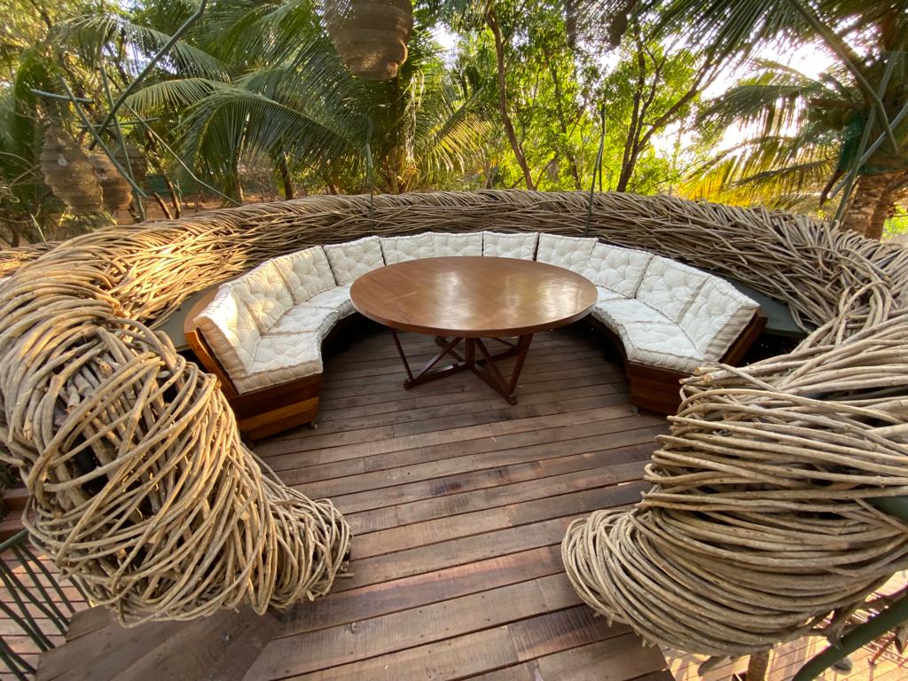 Como Agua - Goa – Bamboopecker