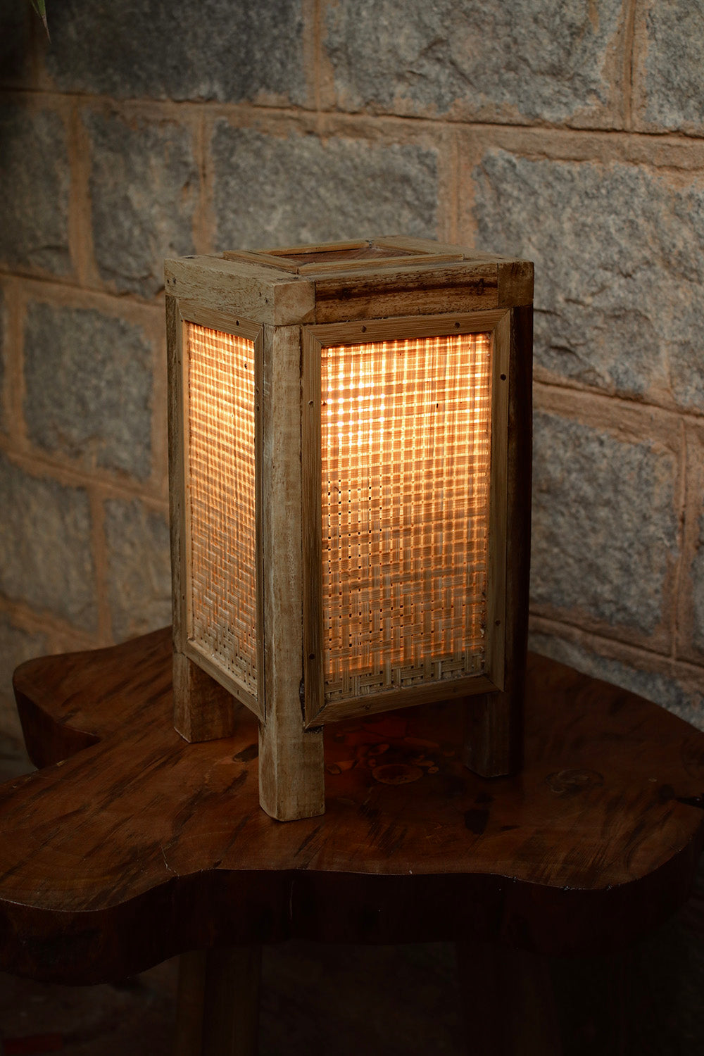 Catura Bamboo Table Lamp