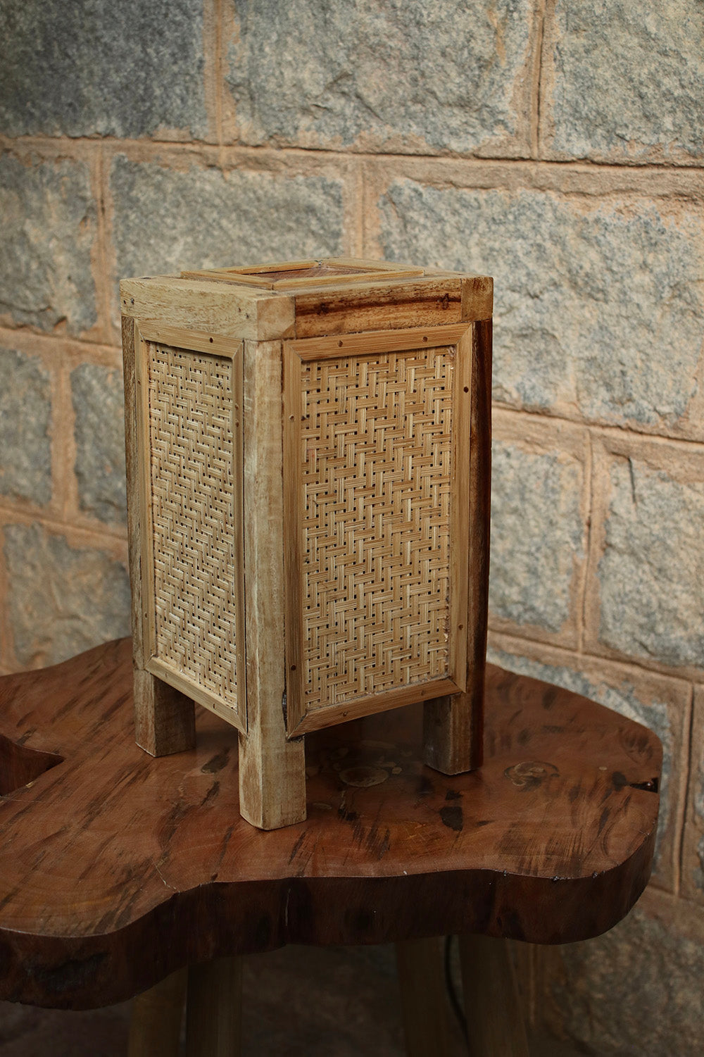 Catura Bamboo Table Lamp