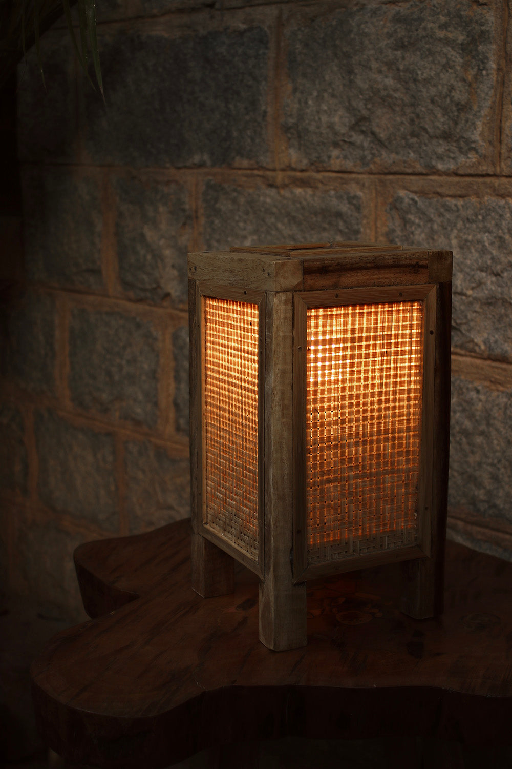 Catura Bamboo Table Lamp
