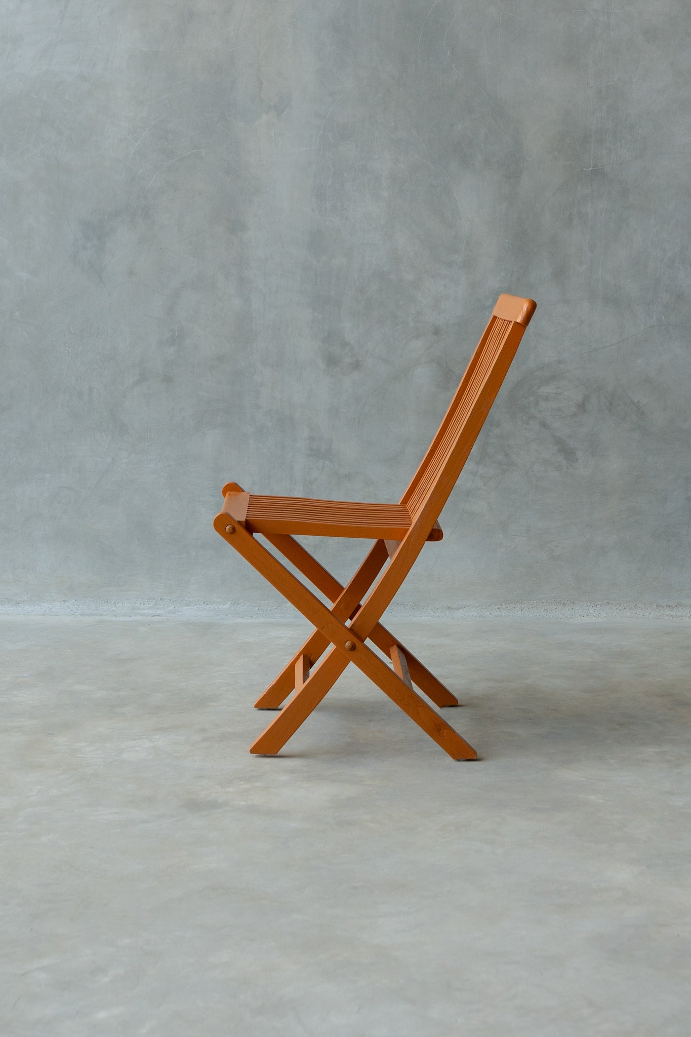 Iro Folding Chair - Solid Sunburst Orange