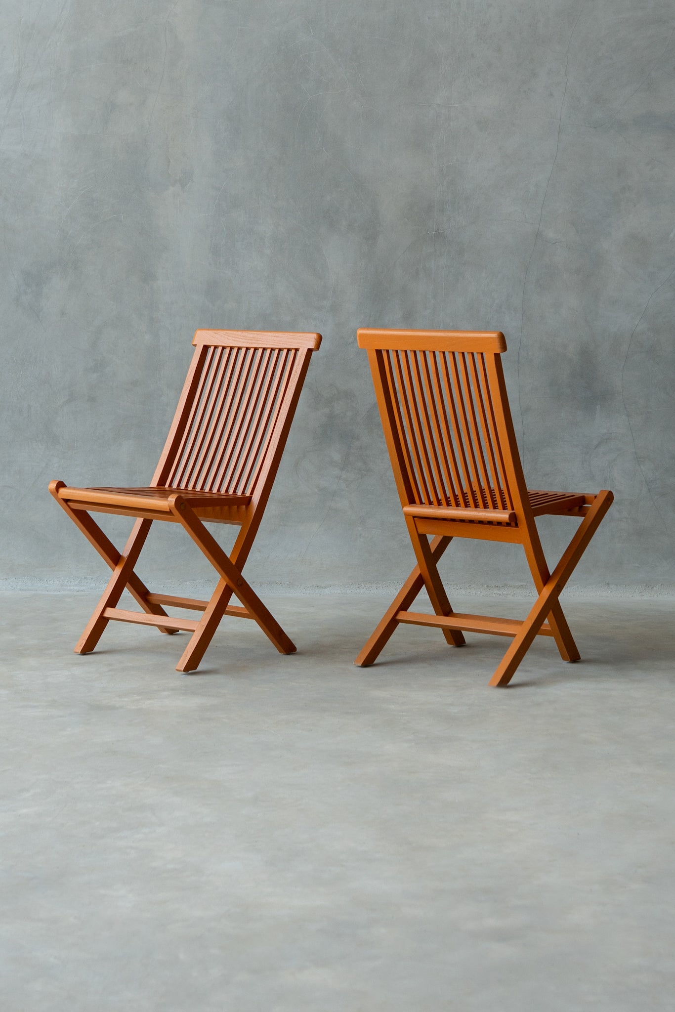 Iro Folding Chair - Solid Sunburst Orange