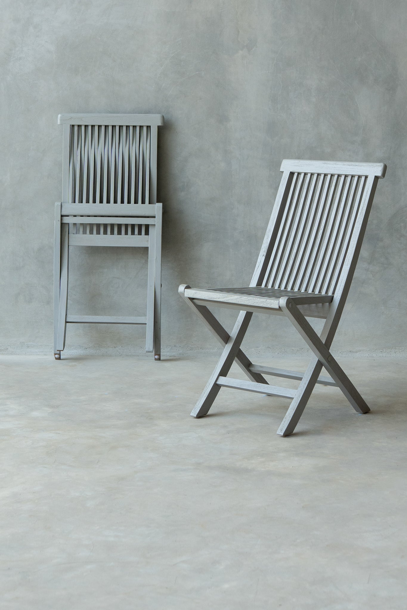 Iro Folding Chair - Solid Ash Grey