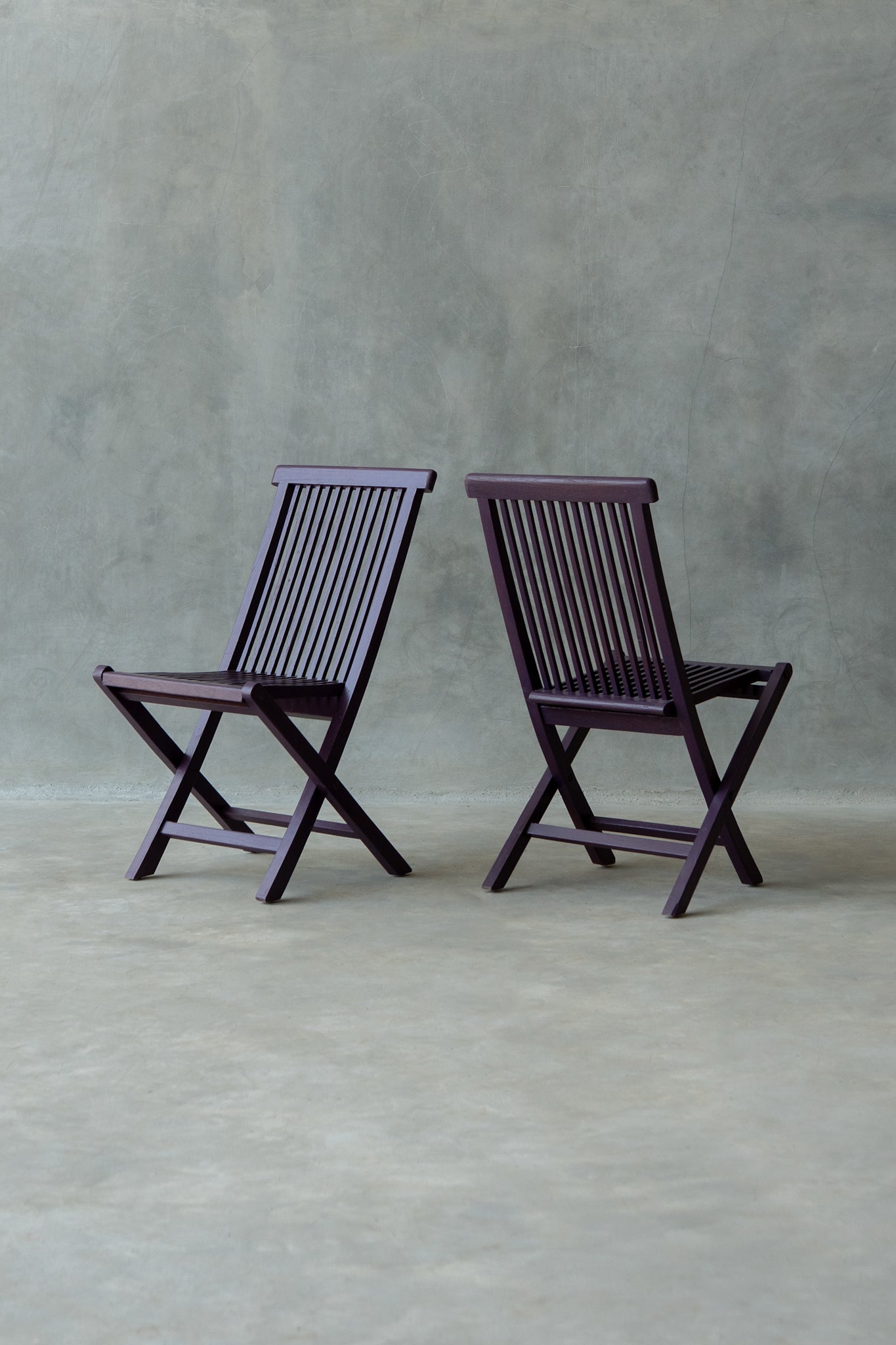 Iro Folding Chair - Solid Plum Purple