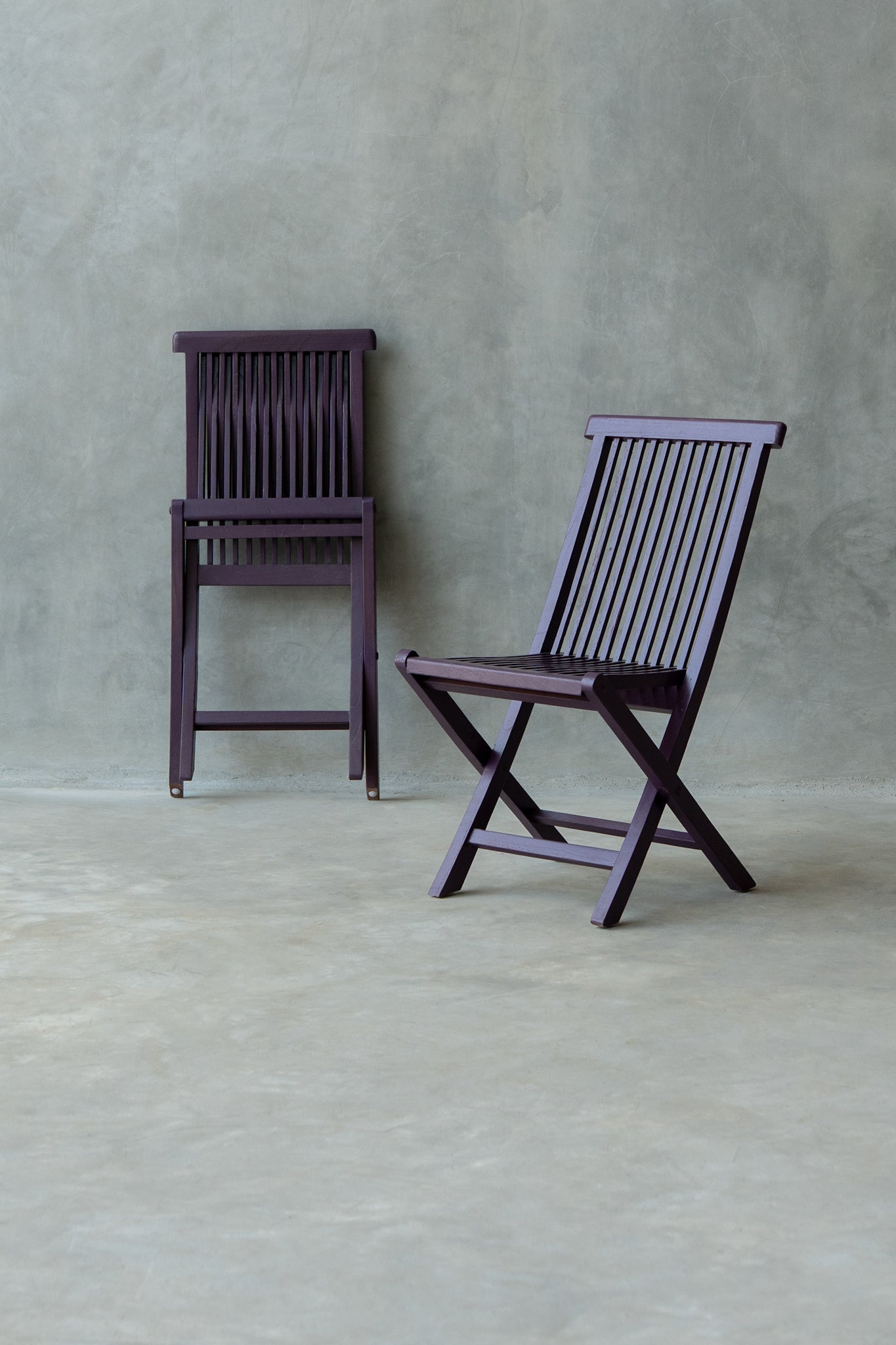 Iro Folding Chair - Solid Plum Purple
