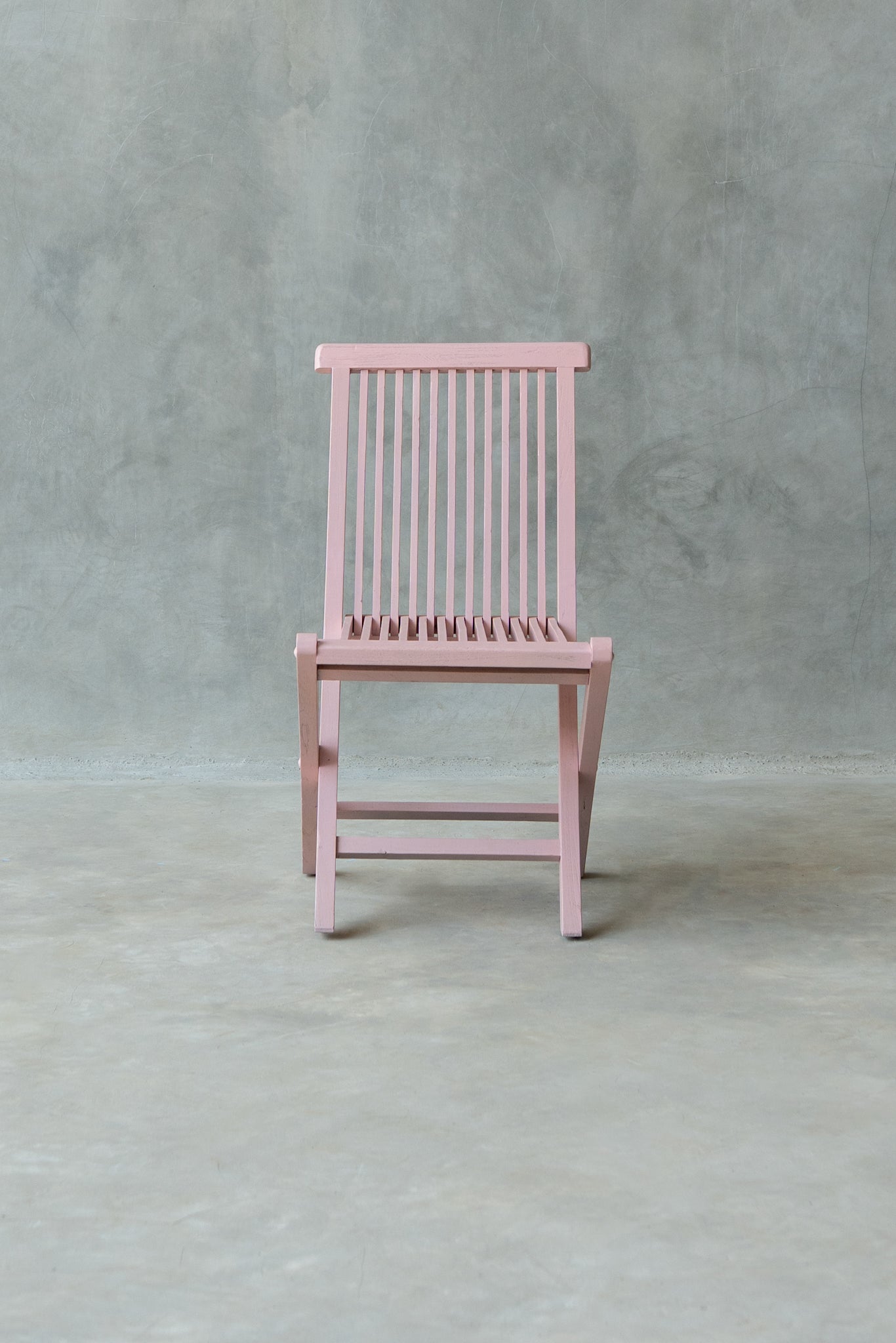 Iro Folding Chair - Solid Peach