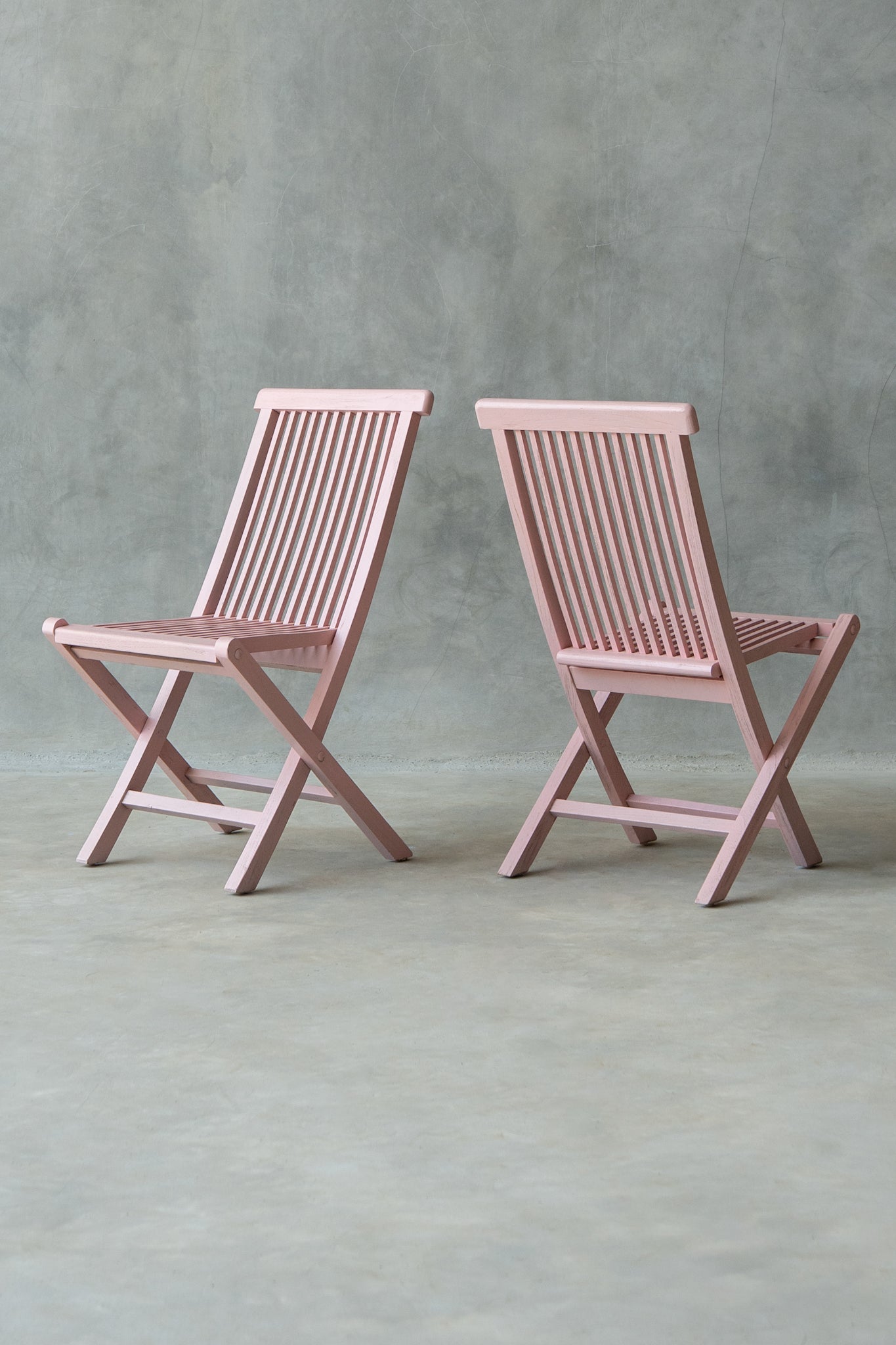 Iro Folding Chair - Solid Peach