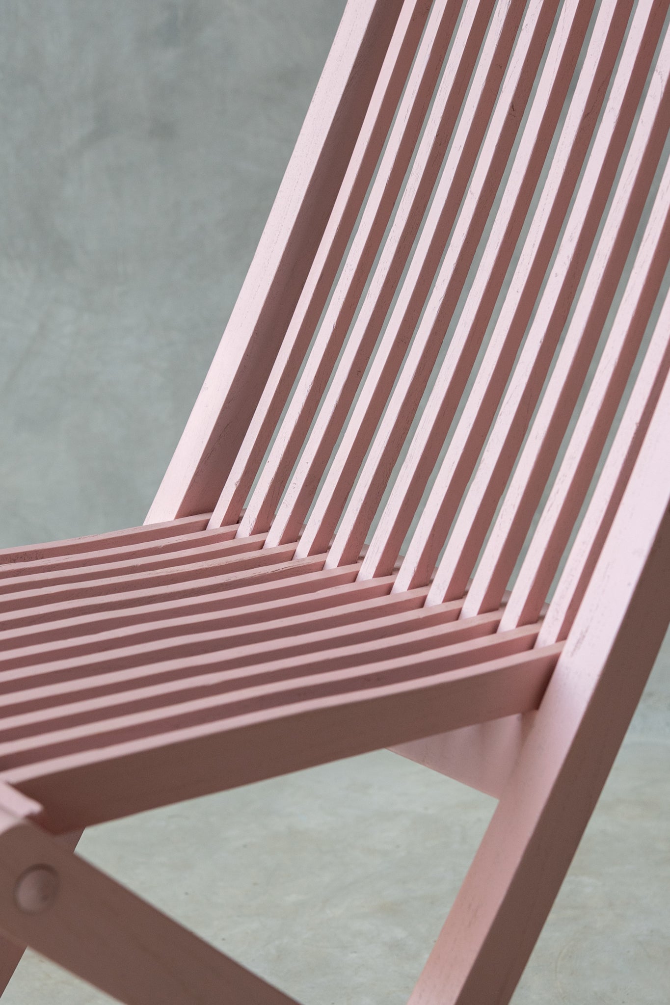 Iro Folding Chair - Solid Peach