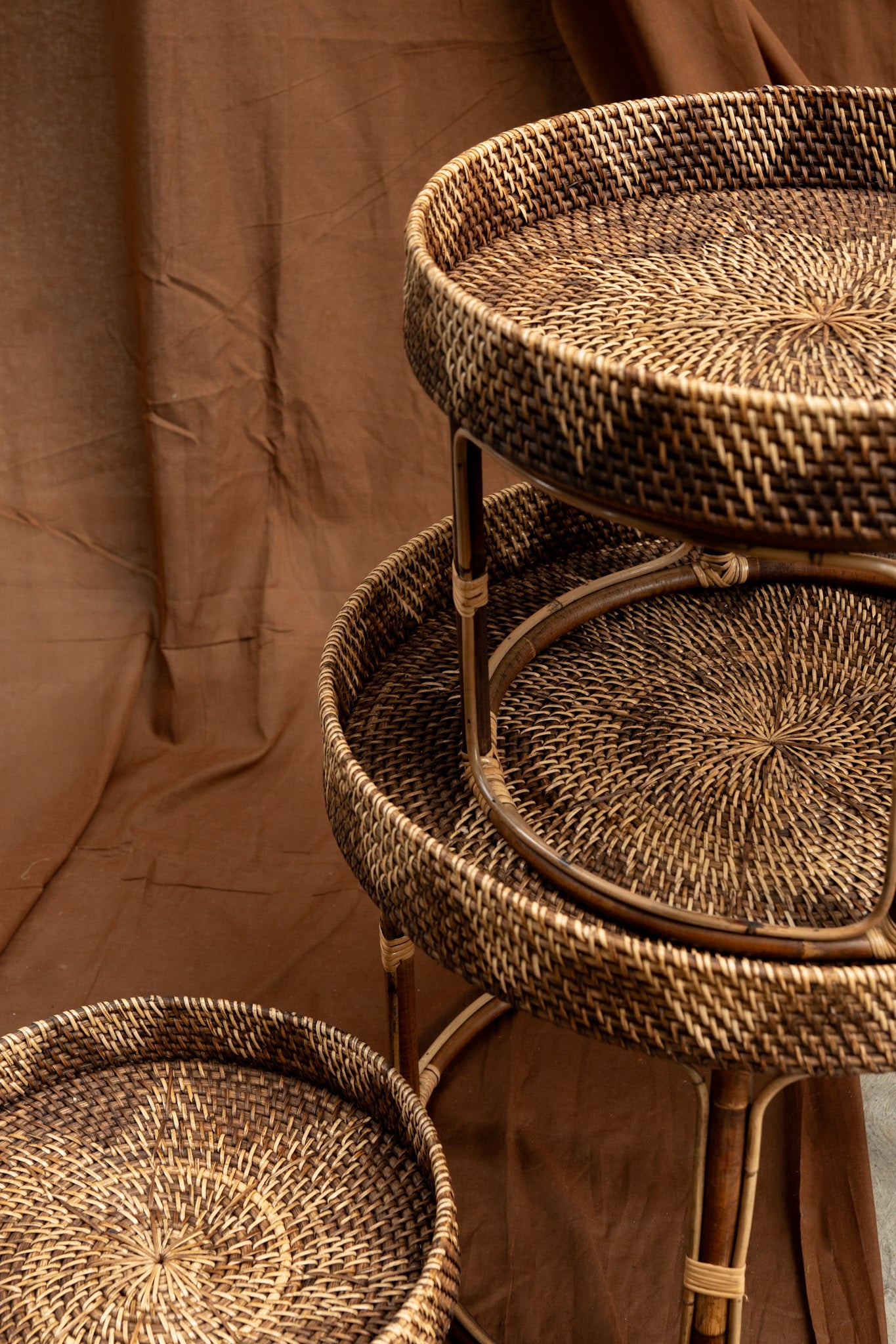 Midori Circle Tray Table