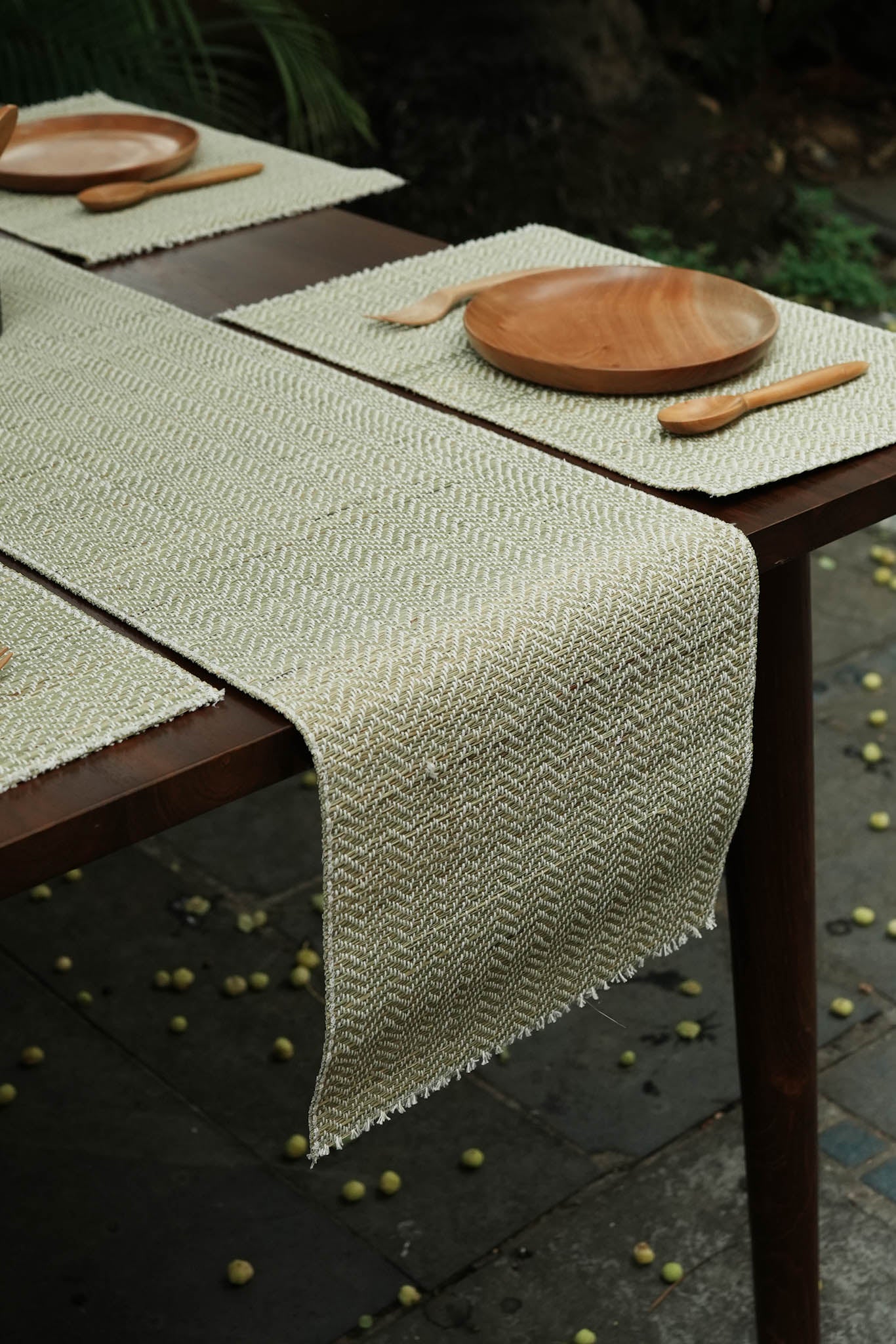 Madhurkathi Table Mats and Runner Set