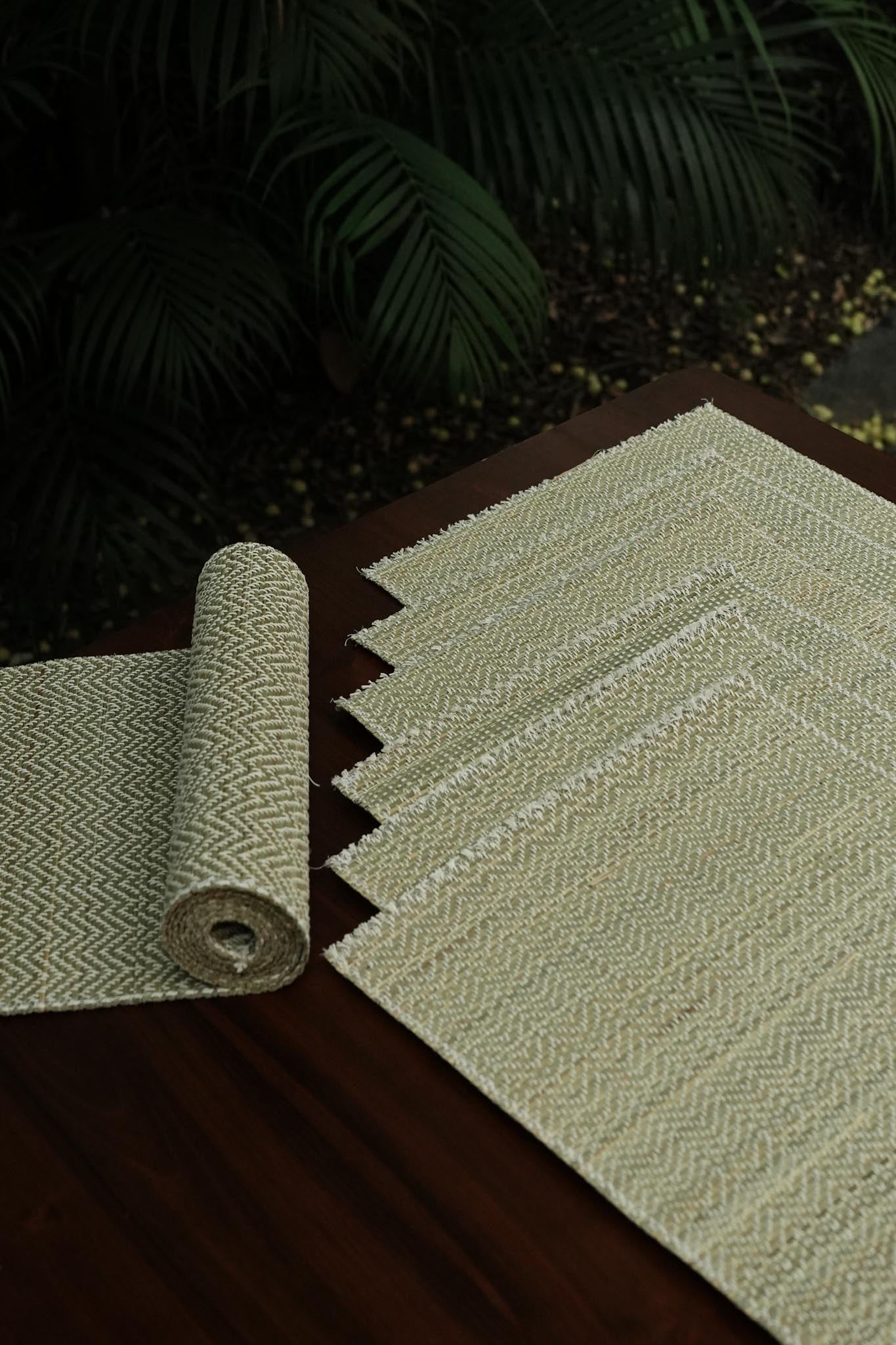 Madhurkathi Table Mats and Runner Set