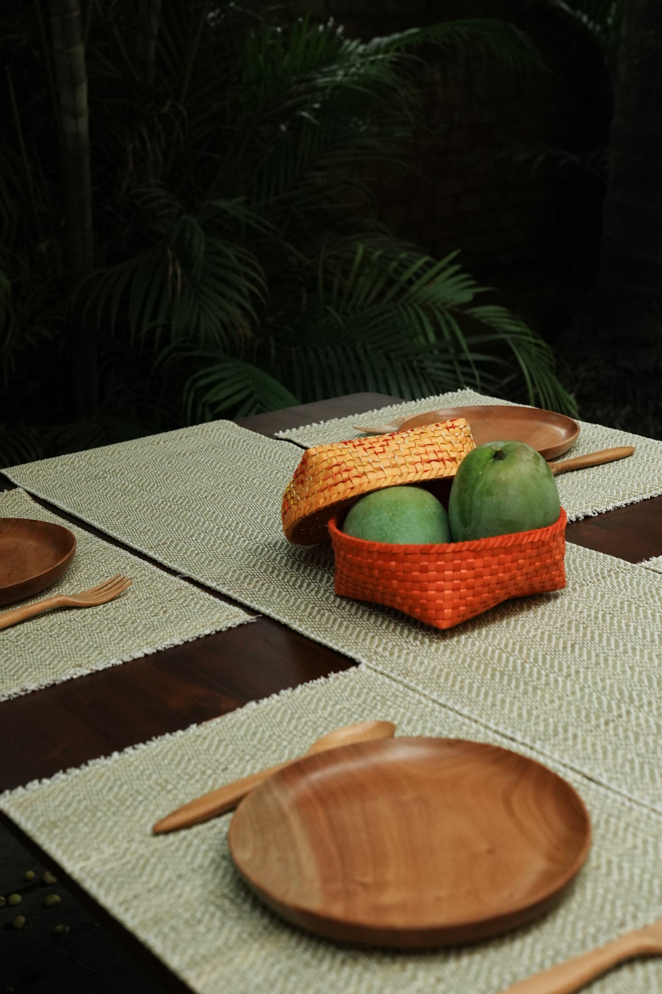 Madhurkathi Table Mats and Runner Set